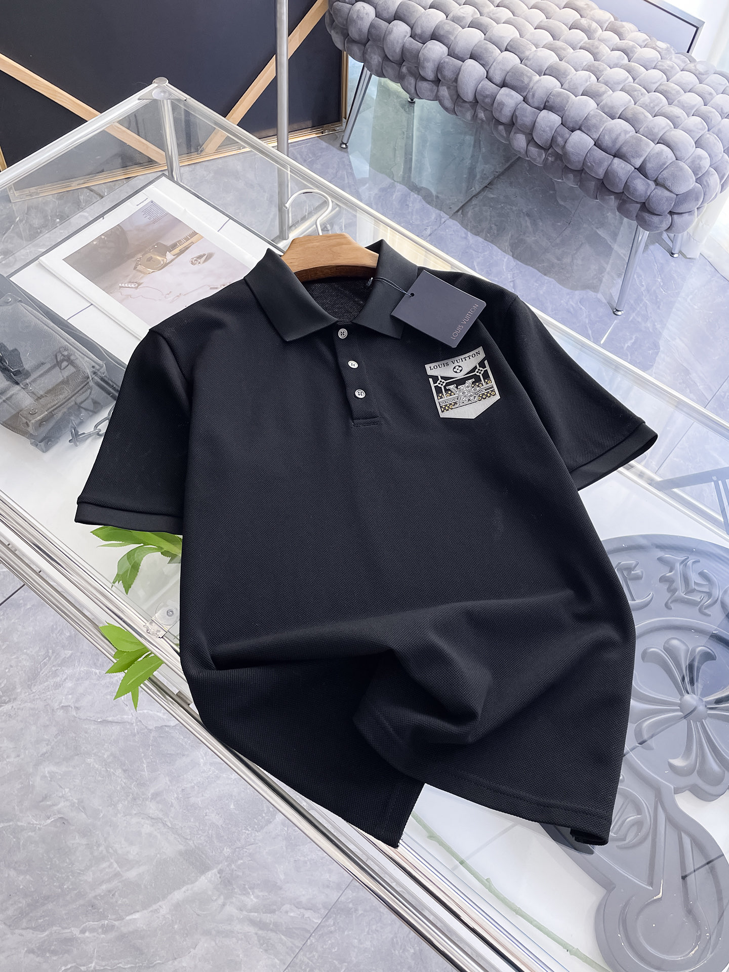 Louis Vuitton 2025 Spring/Summer Polo Shirt - Short Sleeve, Embroidered Design 4 i1753168581140 1448 0 2