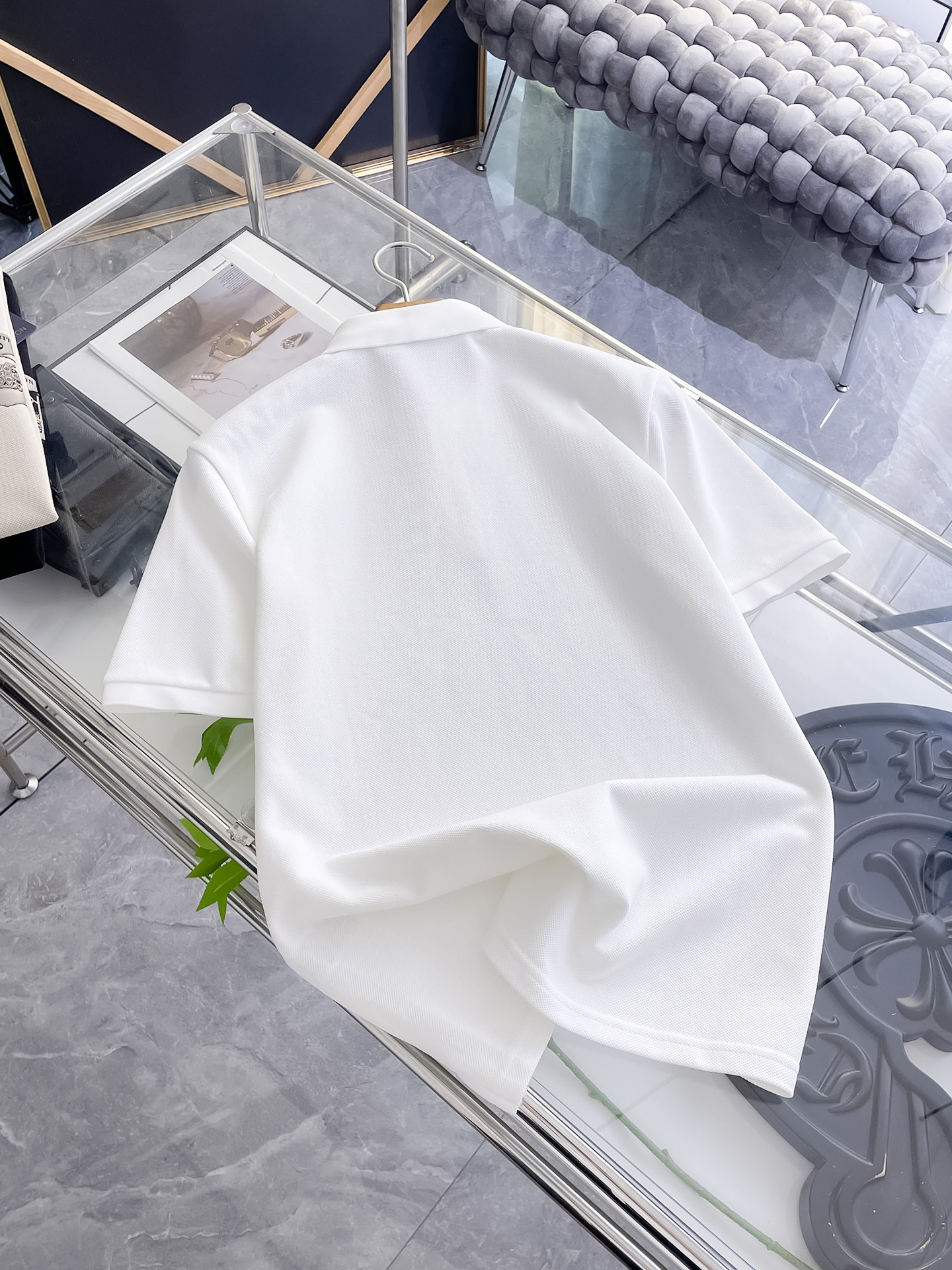 Dior 2025 Spring/Summer Collection Polo Shirt with Embroidered Bee Detail 6 i1753168989484 8336 0 5