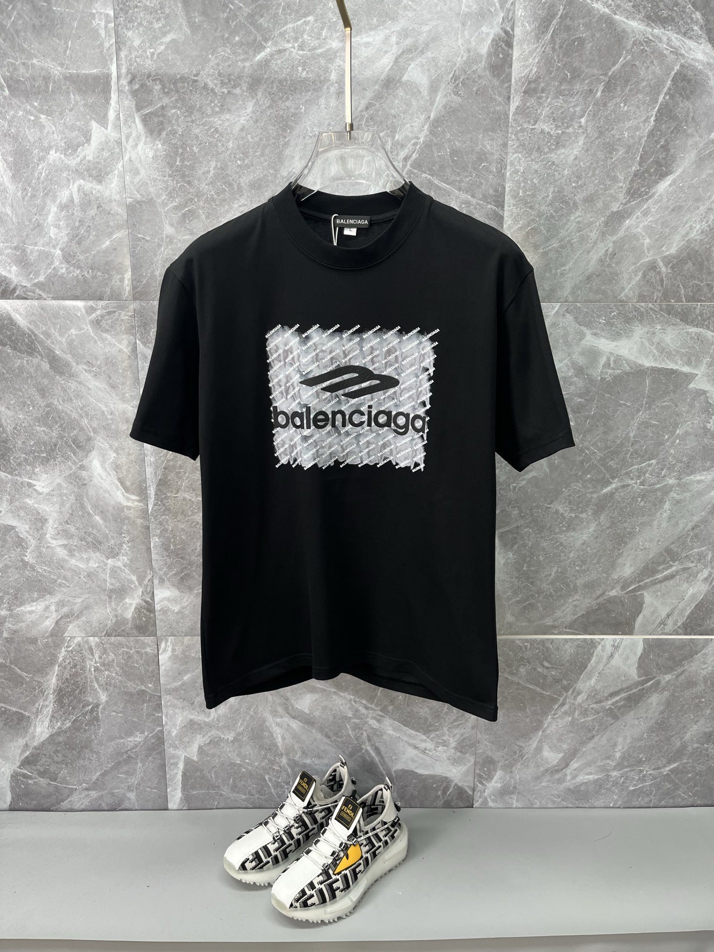 NO:860429,BALENCIAGA 2026ss spring and summer high-quality pure cotton short-sleeved T-shirt, top original order quality, the latest process requirements, top orders require sewing work, super easy to match, top customization, matching the whole piece details, the quality and tailoring design are first-class, customized imported pure cotton fabric!  Full of style, the color is light and versatile. M-4XL, please state your height and weight when placing an order, balenciaga, balenciaga, T-shirt, tees, t-shirt,19860909BALENCIAGA巴黎世家 2026ss春夏高品质纯棉短袖T恤,顶级原单品质,当下最新工艺要求,顶级订单要求车线做工,超级好搭配,顶级定制,搭配整件细节 ,品质及剪裁设计都堪称一流,定制进口纯棉面料！型格十足,配色轻熟百搭.M-4XL,下单报身高体重,,balenciaga,balenciaga,T-shirt,tees，t-shirt,,Men's clothing
