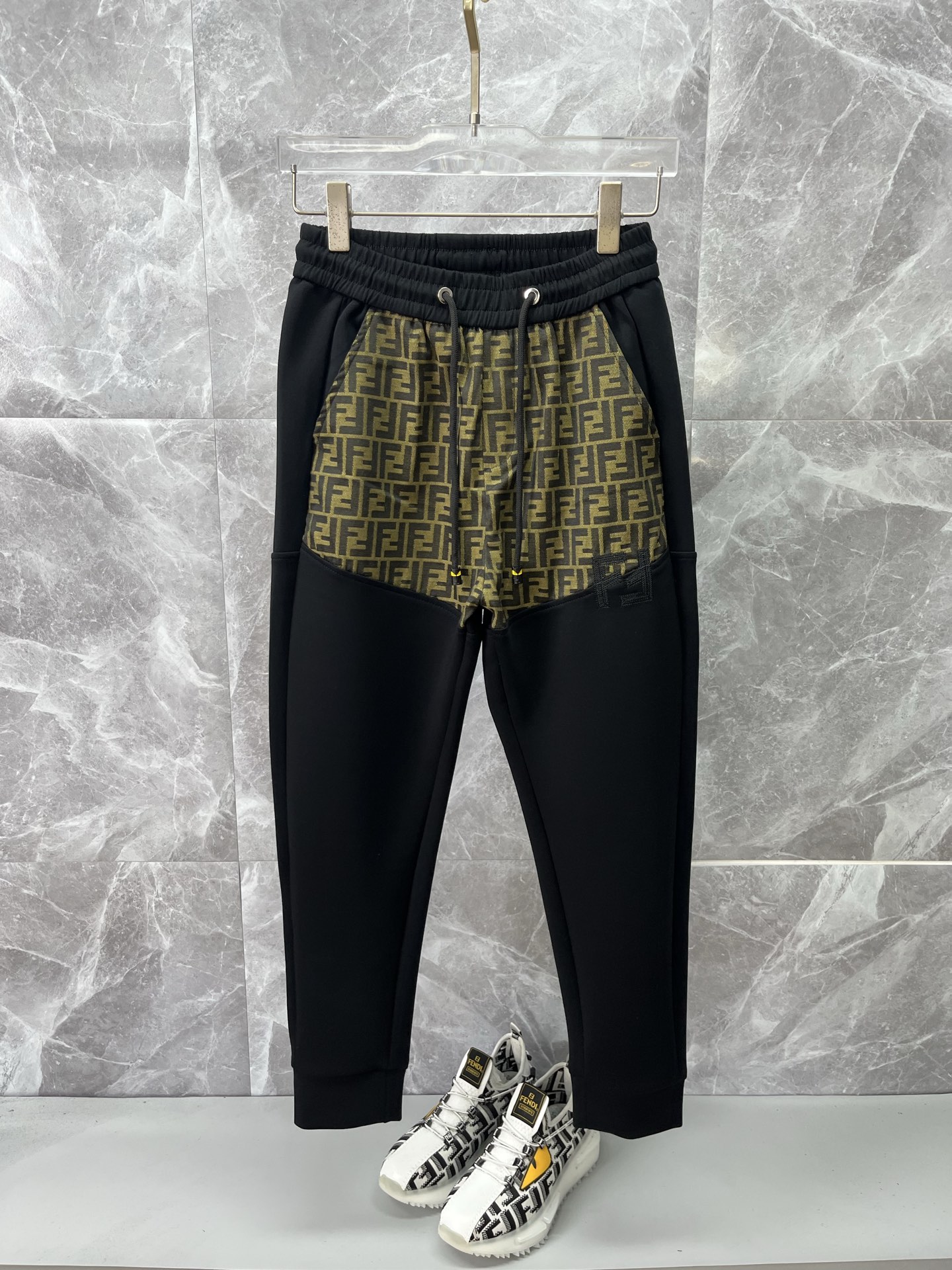 P165 FENDI Fendi nuevo estilo pantalón casual de otoño/invierno, tejido personalizado de alta calidad, cómodo, suave y …