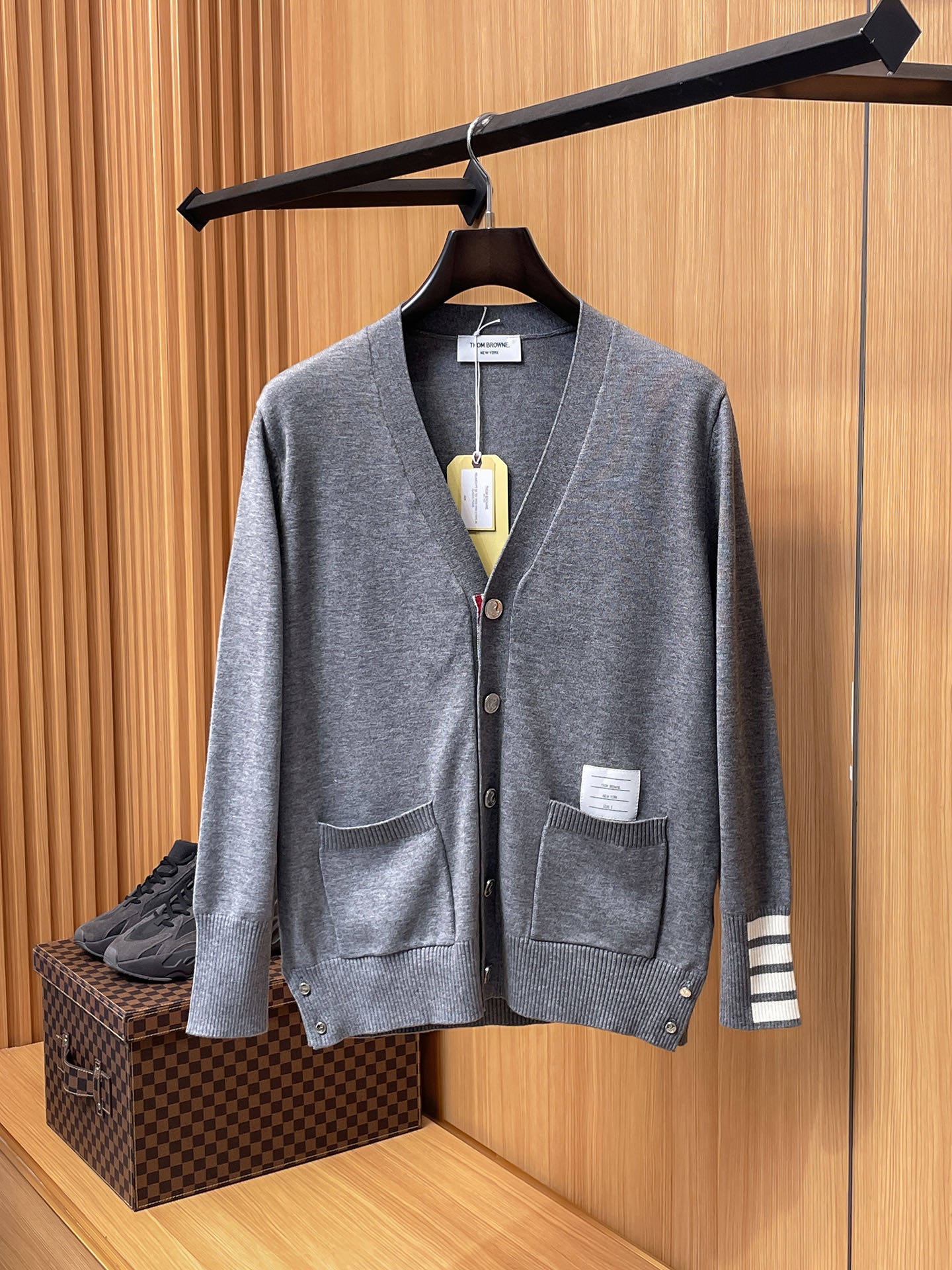 _doz9sENn-Vs_k8fFMnUEEczJxXKEiySZlHMGL5g