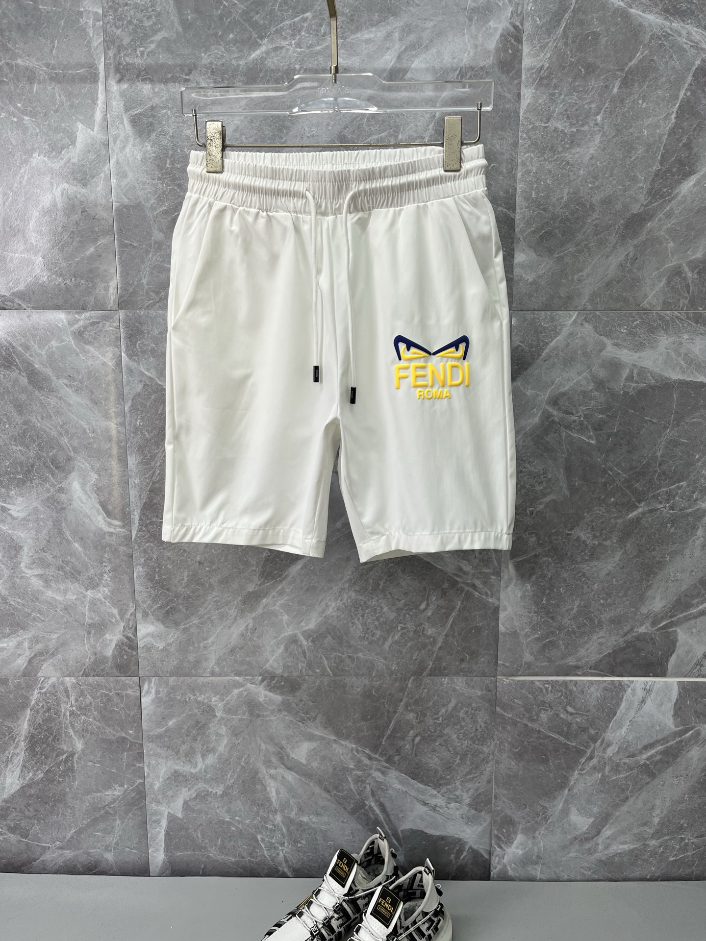 NO:837356,FENDI Fendi's new style is coming, 2026 spring and summer new casual pants and shorts, imported high-density customized quick-drying fabric, comfortable, soft and skin-friendly, straight and not easy to wrinkle, simple and clear, super versatile upper body effect, super fashionable and versatile, straight and stylish, a wardrobe must-have!  Suitable for any occasion, sizes M-3XL, fendi, fendi, shorts,19860909FENDI芬迪 新款来袭 2026春夏新款休闲裤短裤,进口高密度定制速干面料,舒适柔软亲肤,笔挺不易起皱,简单明了,超级百搭上身效果超级棒时尚百搭,笔挺有型,衣橱必备！适合任何场合穿着,码数M-3XL,,fendi,fendi,shorts,,Men's clothing