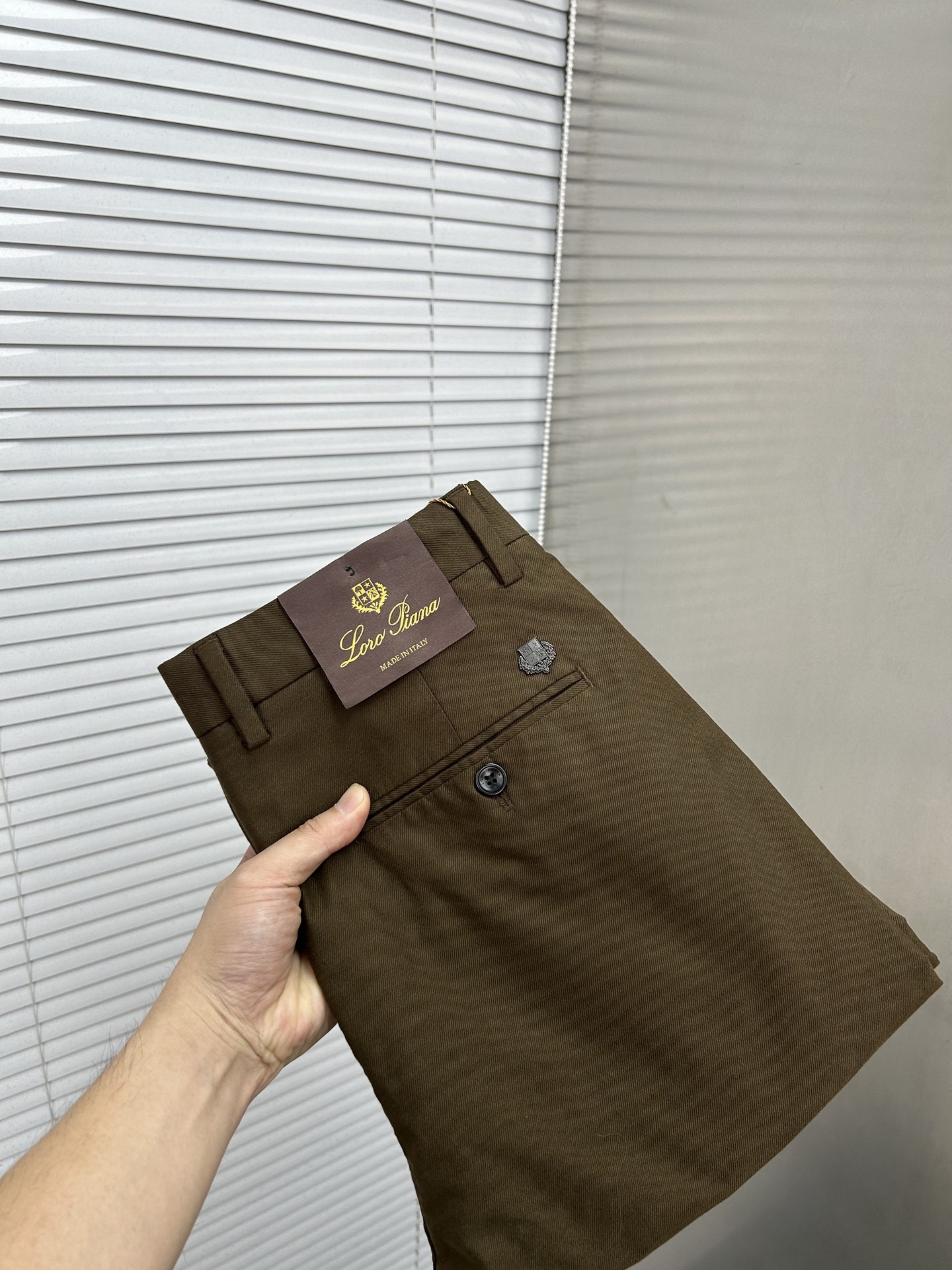 NO:855628,LP Nuoyou Piana high-end small expensive casual pants and trousers 2026ss new men's jeans trousers small straight micro-elastic slimming, perfect details, high-quality hardware and accessories, fine workmanship, complete three standards, yardage 30-40,,loro piana,jeans,19860909LP诺悠翩雅 高端小贵休闲裤西裤 2026ss新款男士牛仔裤长裤 小直筒 微弹力显瘦修身,细节完美,五金辅料精选高等品质,做功精细,三标齐全 码数30-40,,loro piana,jeans,,Men's clothing