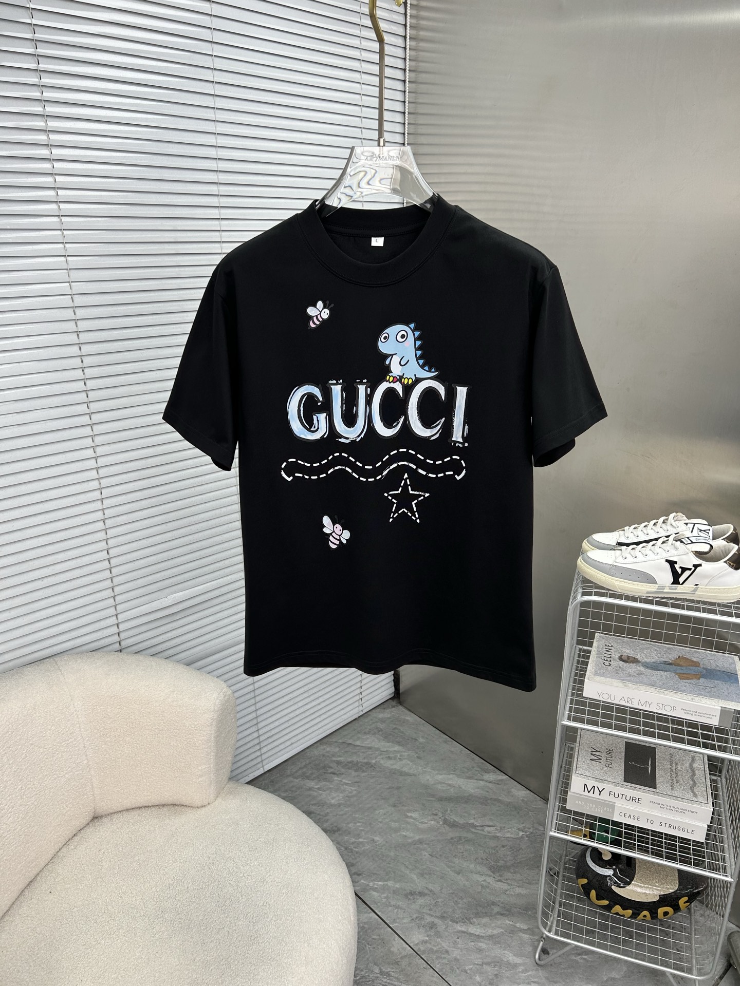 NO:931543,GUCCI Gucci 2026ss spring and summer high-quality pure cotton short-sleeved T-shirt, top original order quality, the latest process requirements, top orders require sewing work, super easy to match, top customization, with the whole details, the quality and tailoring design are first-class, customized imported pure cotton fabric!  Full of style, the color is light and versatile. M-4XL, please state your height and weight when placing an order, gucci, T-shirt, tees, t-shirt,19860909GUCCI古奇 2026ss春夏高品质纯棉短袖T恤,顶级原单品质,当下最新工艺要求,顶级订单要求车线做工,超级好搭配,顶级定制,搭配整件细节 ,品质及剪裁设计都堪称一流,定制进口纯棉面料！型格十足,配色轻熟百搭.M-4XL,下单报身高体重,,gucci,T-shirt,tees，t-shirt,,Men's clothing