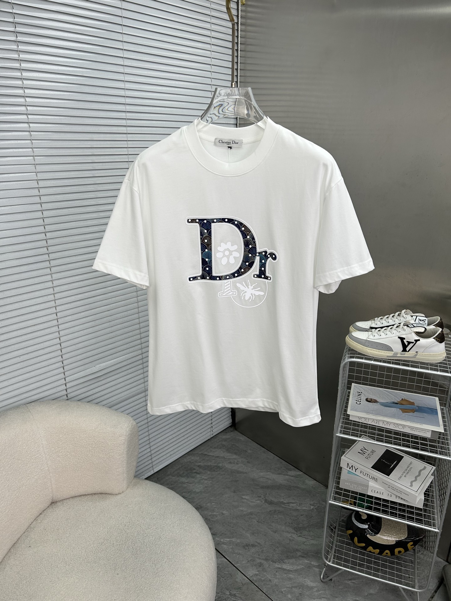 NO:958228,DIOR Dior 2026ss spring and summer high-quality 280g pure cotton short-sleeved T-shirt, original quality, current latest technology requirements, high-end orders require sewing work, super easy to match, quality and tailoring design are first-class, customized imported pure cotton fabric!  Full of style, the color is light and versatile. M-3XL, please state your height and weight when placing an order, dior, dior, T-shirt, tees, t-shirt,19860909DIOR迪奥 2026ss春夏高品质280g纯棉短袖T恤,原单品质,当下最新工艺要求,高定订单要求车线做工,超级好搭配,品质及剪裁设计都堪称一流,定制进口纯棉面料！型格十足,配色轻熟百搭.M-3XL,下单报身高体重,,dior,dior,T-shirt,tees，t-shirt,,Men's clothing