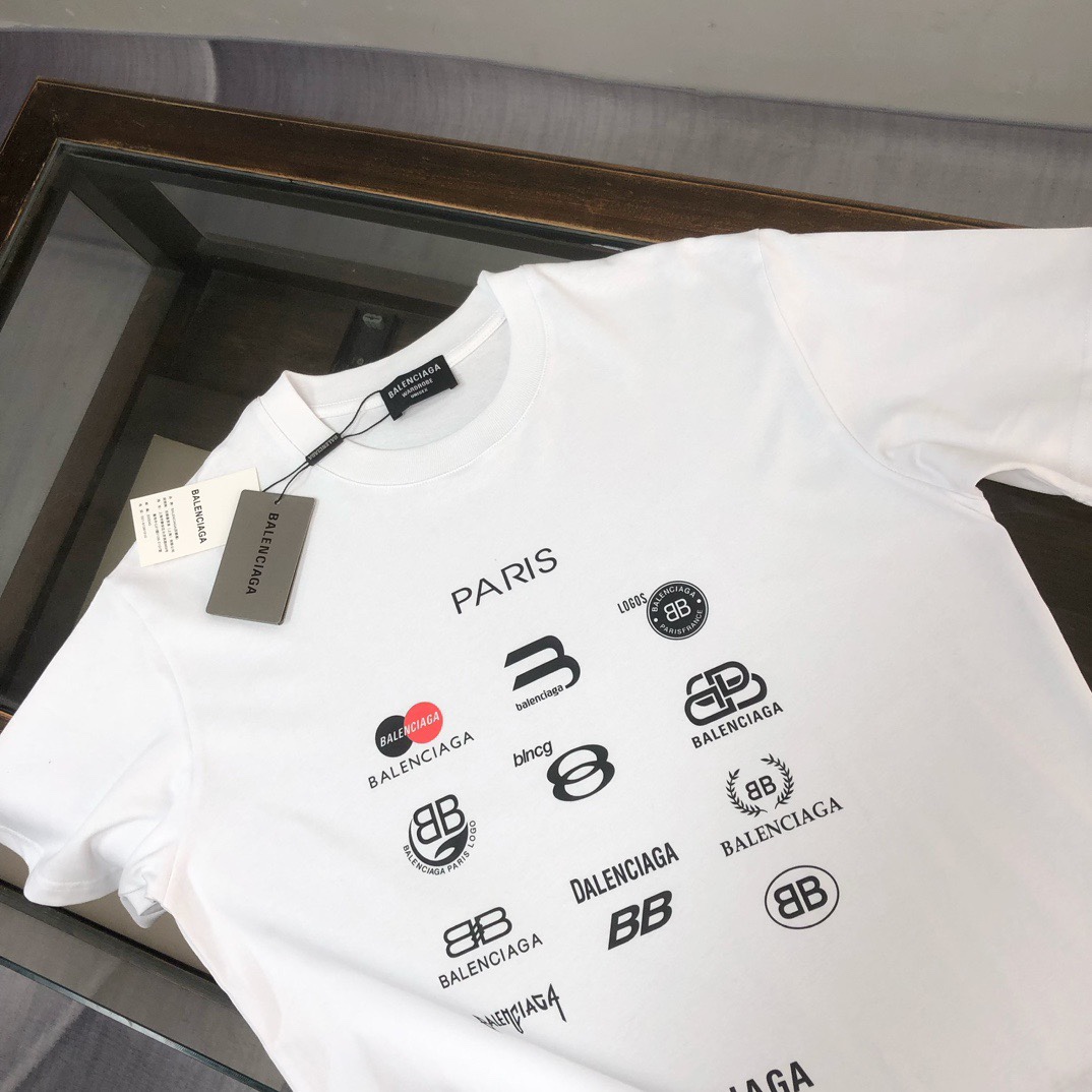 Balenciaga Camiseta Estampada Clásica de Manga Corta para Hombre 4 i1744654411 4613 1