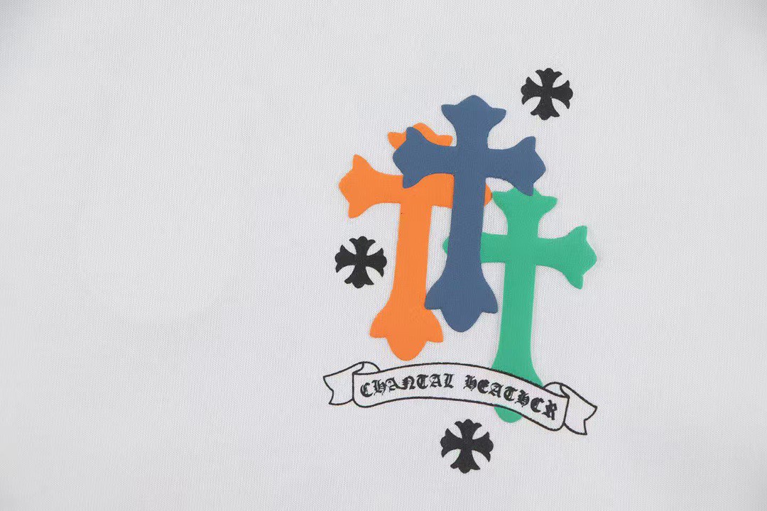 P69💰
克罗心2025ss春夏新款纯棉300克双纱纯棉男女同款短袖
不需要所谓烂大街的华丽文案 主打品质 
- 面料经过高温缩水固色 不变形不缩水不起球
-正确os版型 不省面料 只做穿上有坠感效果的高质量产品 最大可穿220斤
-26支280g紧密纯棉双纱面料 不是滑溜溜一碰就碎的低级的手感
-配300g双纱1×1紧密高克重螺纹 螺纹有宽度 美式小圆领正确大牌领口 
-吊牌 领标 水洗包装 三标齐全 放心下单 超强品质
码数 S M  L XL 
颜色黑色 白色