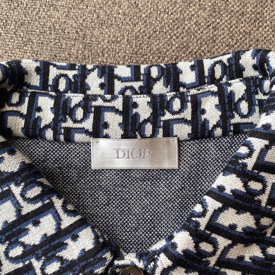 迪家针织衬衫 采用100%cotton这件衣服超级舒服的针织面料料子细腻柔软针织棉面料精编数织制作超细微