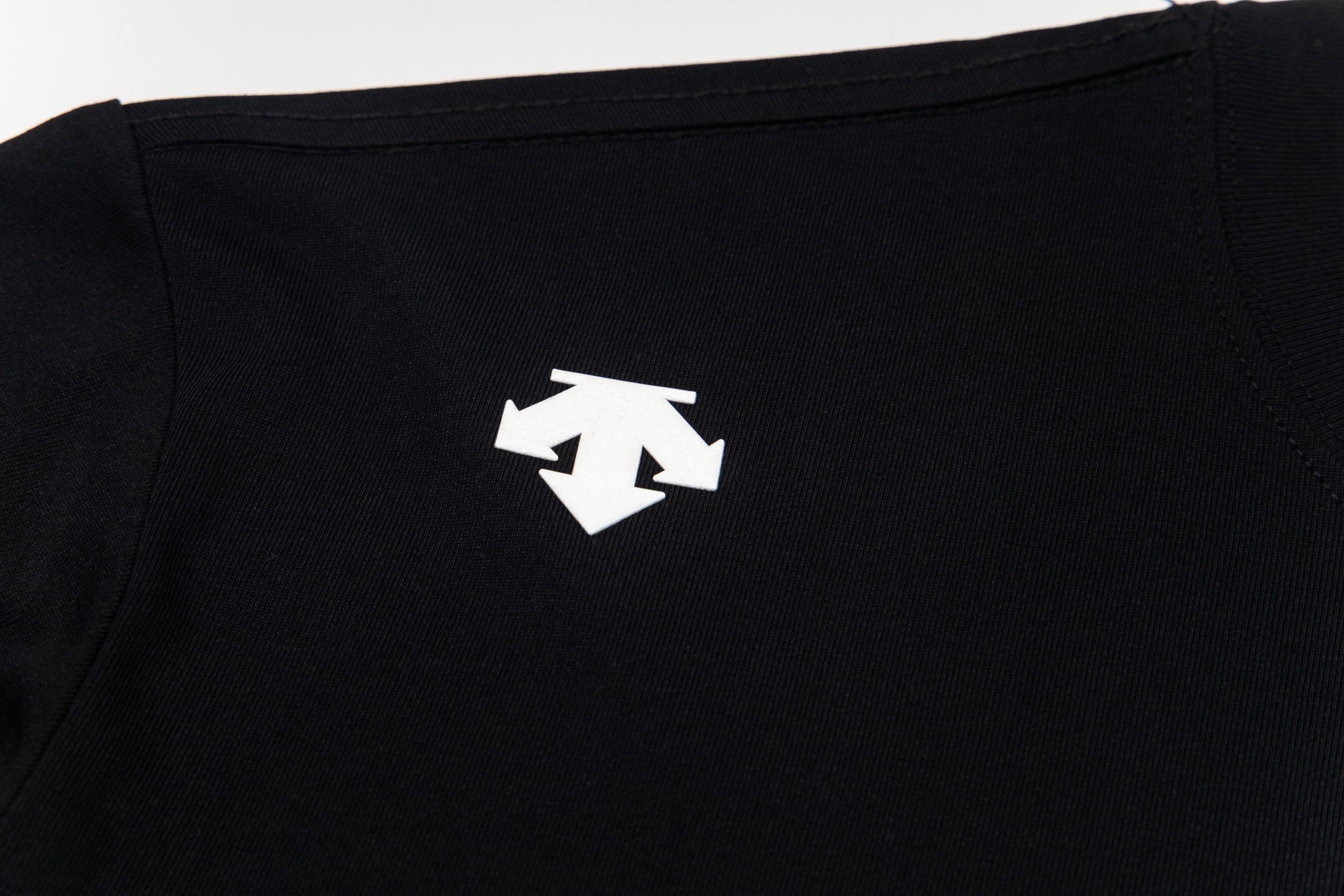 High-Quality Double-Garter Fabric: Disant Descente Series 32s, 280g, Black & White, XS-L - 图片 3