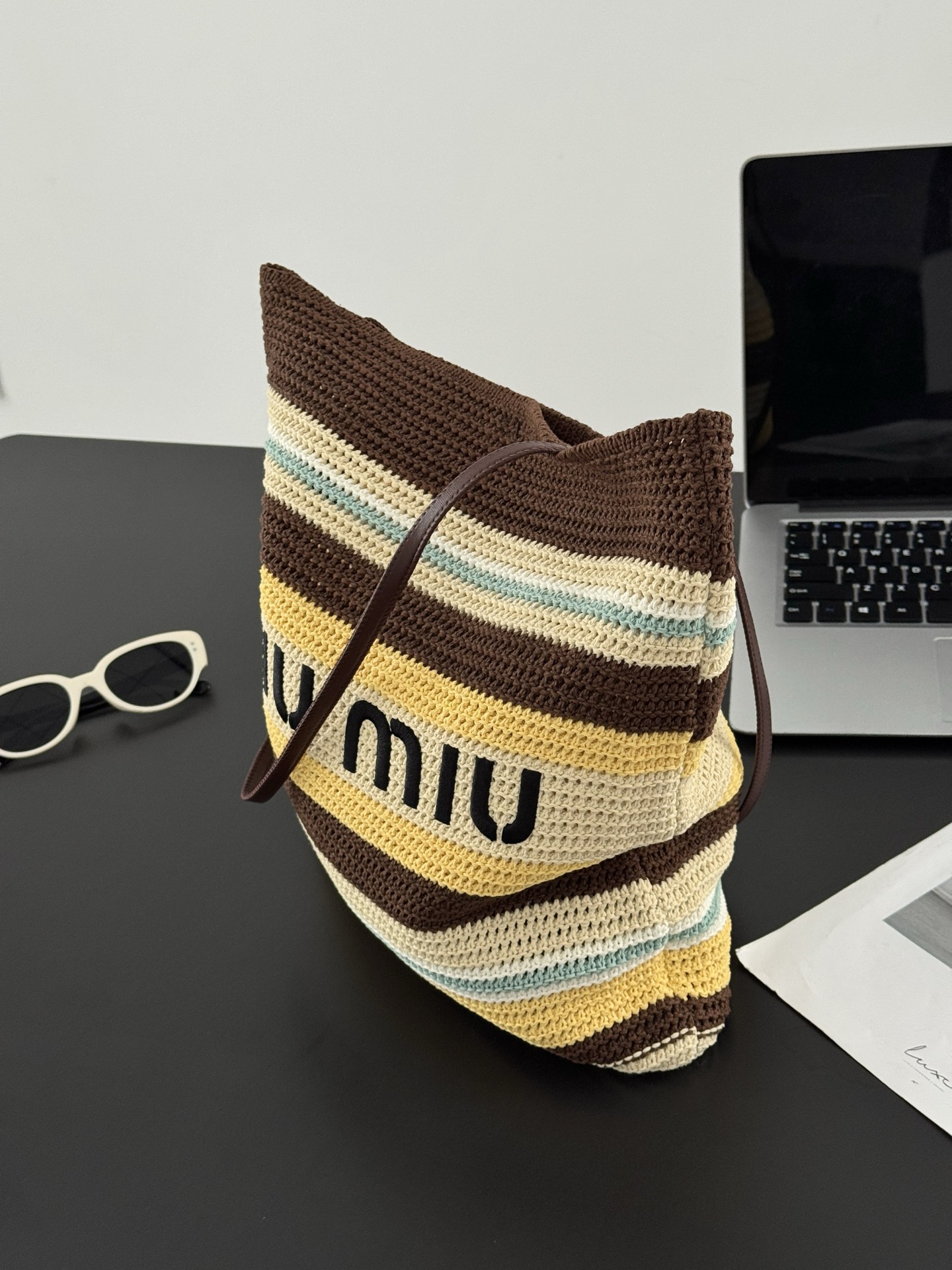 miumiu条纹撞色编织托特包 2