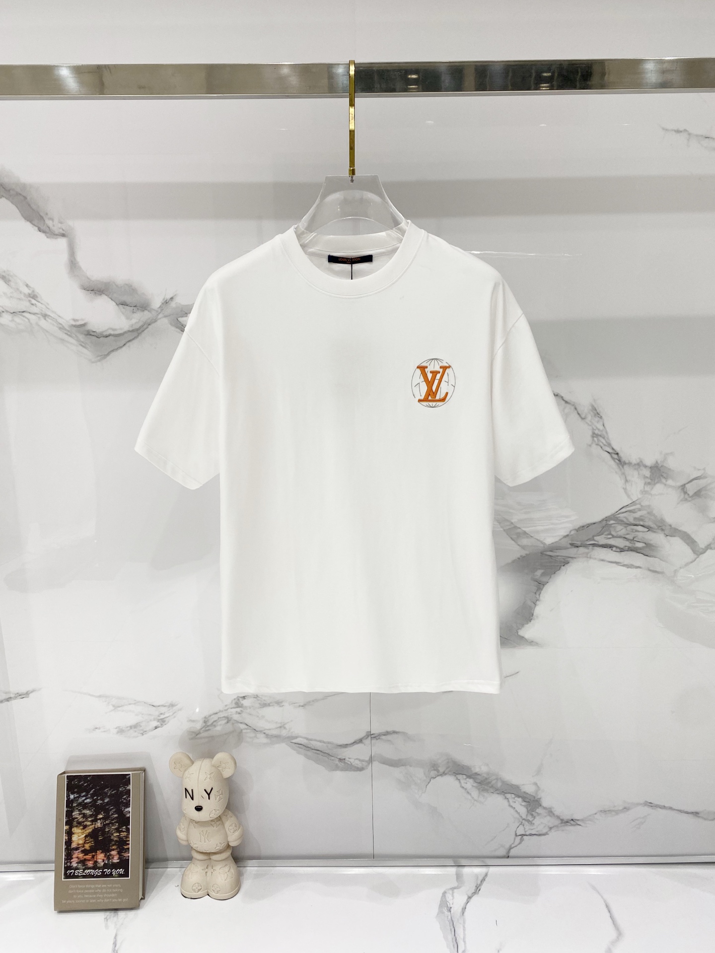 P75 louis Vuitton/Louis Vuitton - Camiseta de cuello redondo de puro algodón 260 g, bordado de letras Earth🌍Yi🪡etique…