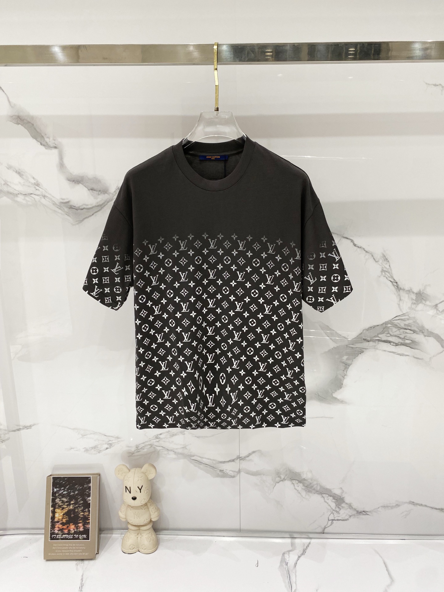 P75 louis Vuitton/Louis Vuitton: camiseta de puro algodón de 260 g con cuello redondo, parte inferior del cuerpo clásic…