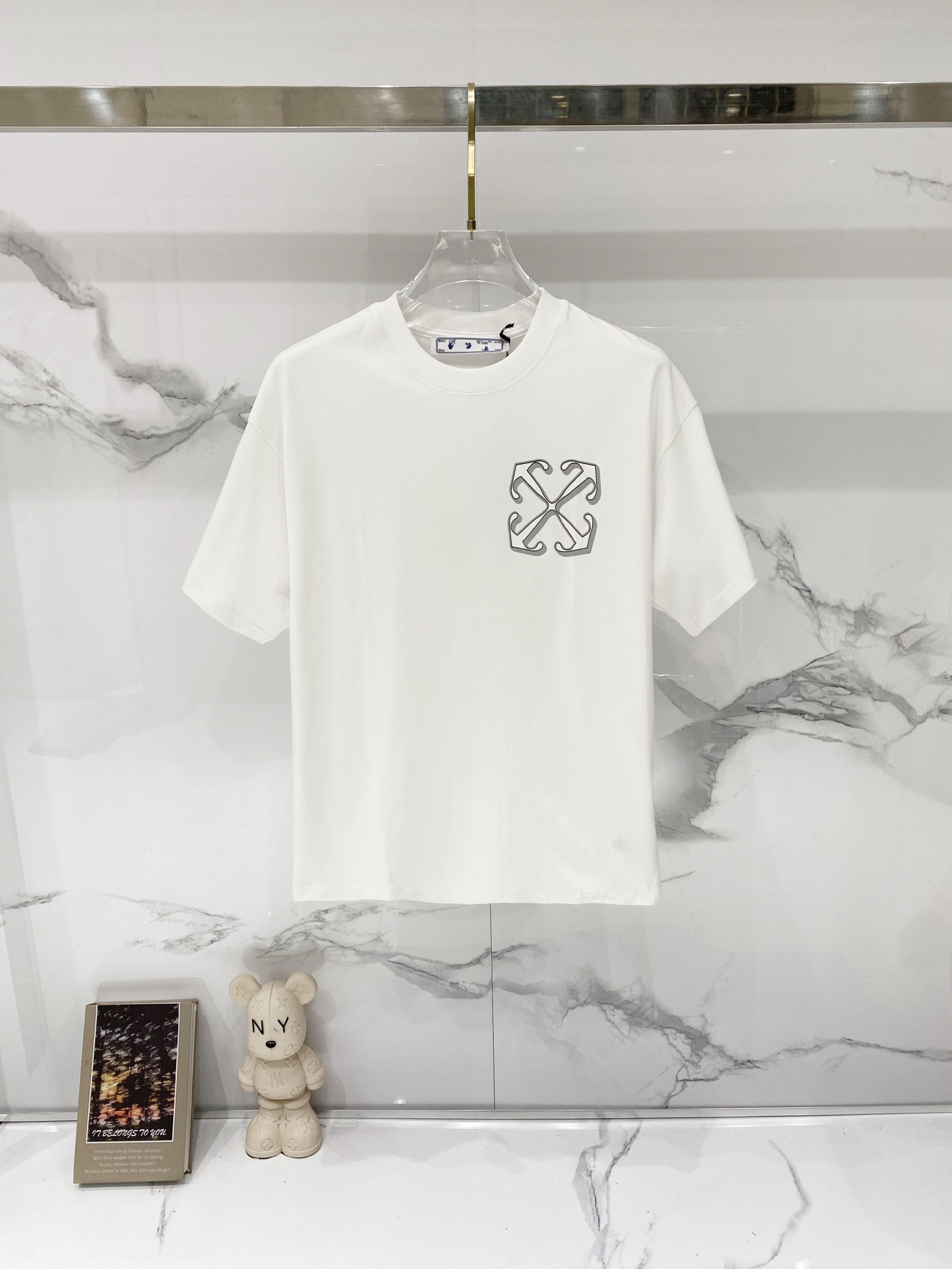 P75 OFF-white/ Camiseta de cuello redondo de algodón puro 260g Estampado de flecha ➡️ y letras inglesas de dragón de fu…