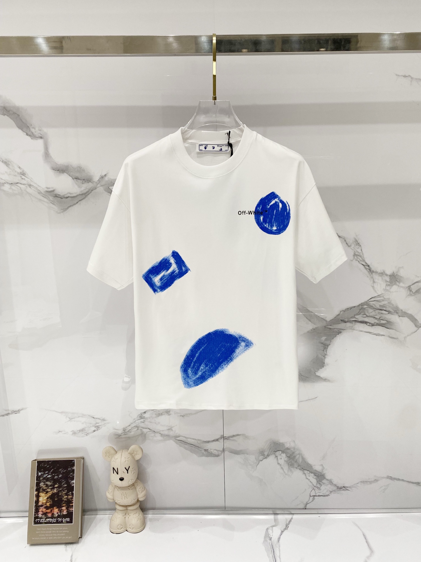 P75 OFF-white/ Camiseta de cuello redondo de algodón puro 260g Estampado de graffiti de flechas ➡️ y logo en la parte d…