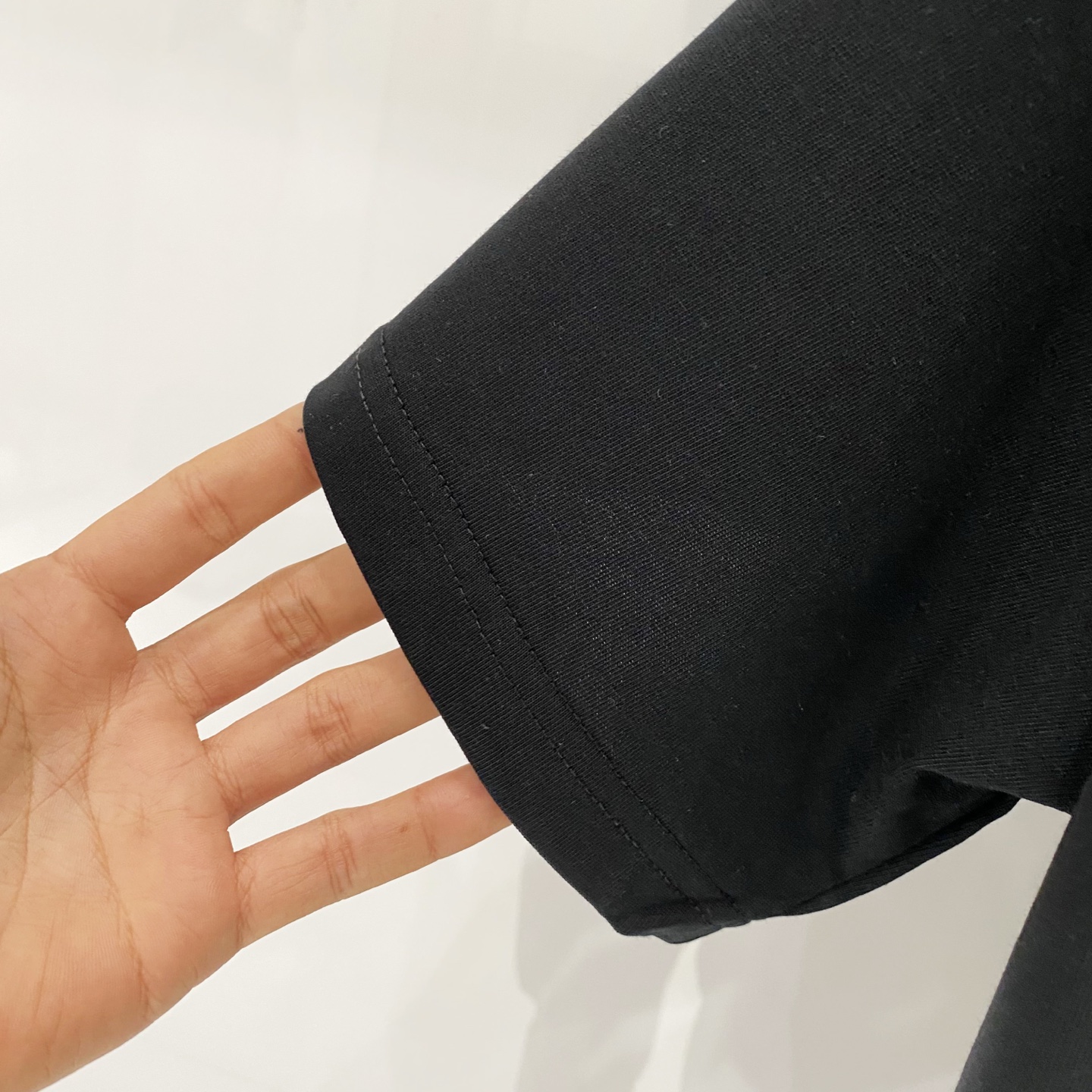 💰80
💰RADA-/普拉达-纯棉260克圆领T恤
印花小字母LOGO三角标铁牌徽章
纯原品质 原版面料100 ％棉质
百搭时尚 轻奢潮流
吊牌 领标 洗水 三标齐全
尺码:XS-L
颜色:黑色.白色