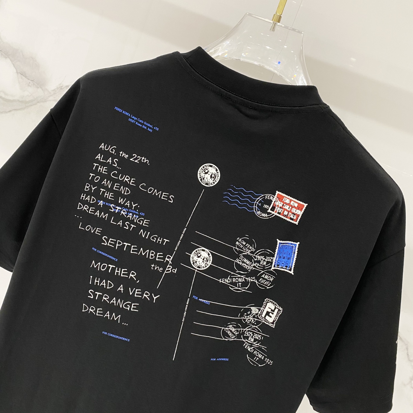 💰80
FENDI-芬迪/纯棉260克圆领T恤
前后幅字母图案印花LOGO标识小眼睛五金
纯原品质 原版面料100 ％棉质
百搭时尚 轻奢潮流
吊牌 领标 洗水 三标齐全
尺码:XS-L
颜色:黑色.杏色