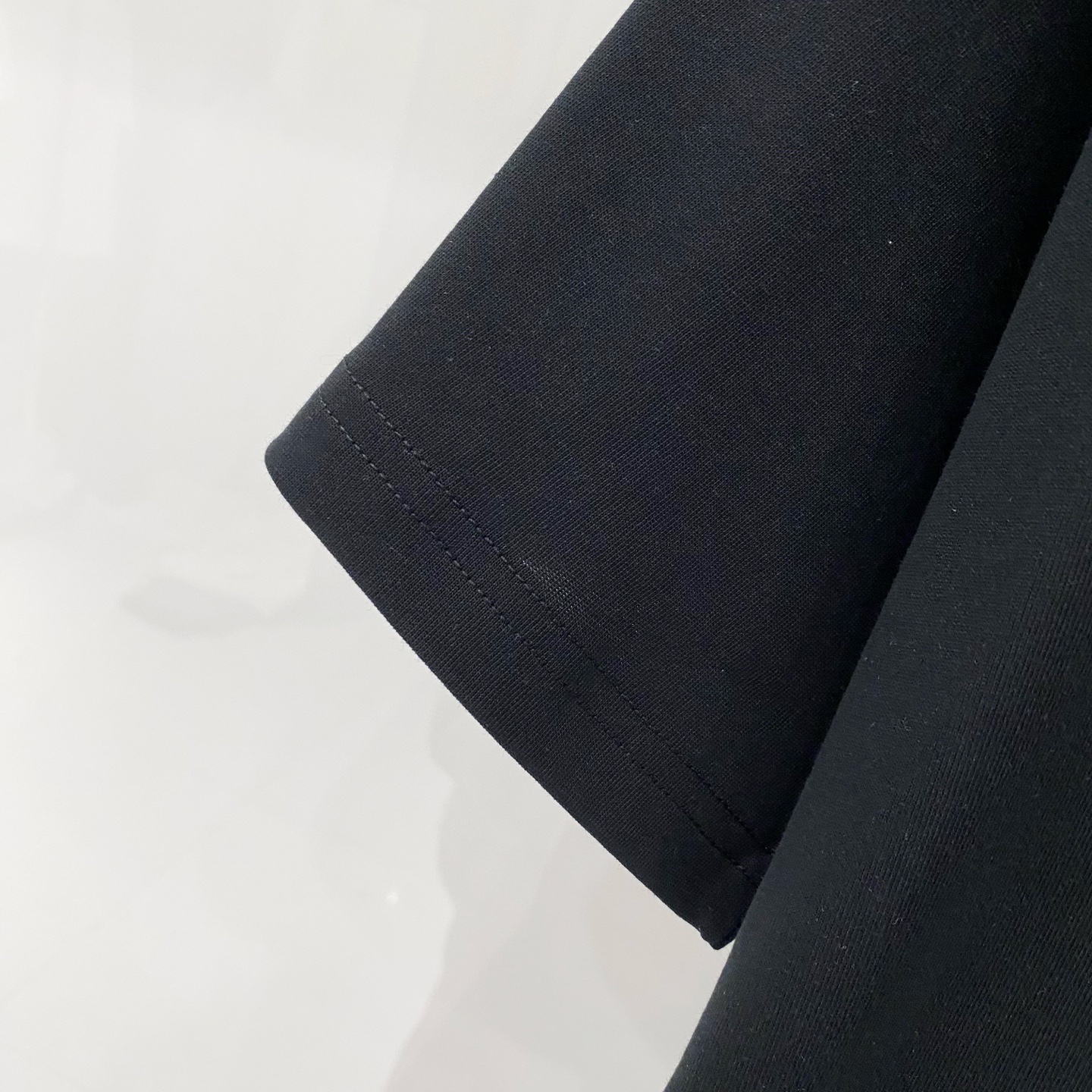 💰80
💰RADA-/普拉达-纯棉260克圆领T恤
经典款领口三角标字母铁牌徽章标识
纯原品质 原版面料100 ％棉质
百搭时尚 轻奢潮流
吊牌 领标 洗水 三标齐全
尺码:XS-L
颜色:黑色.白色