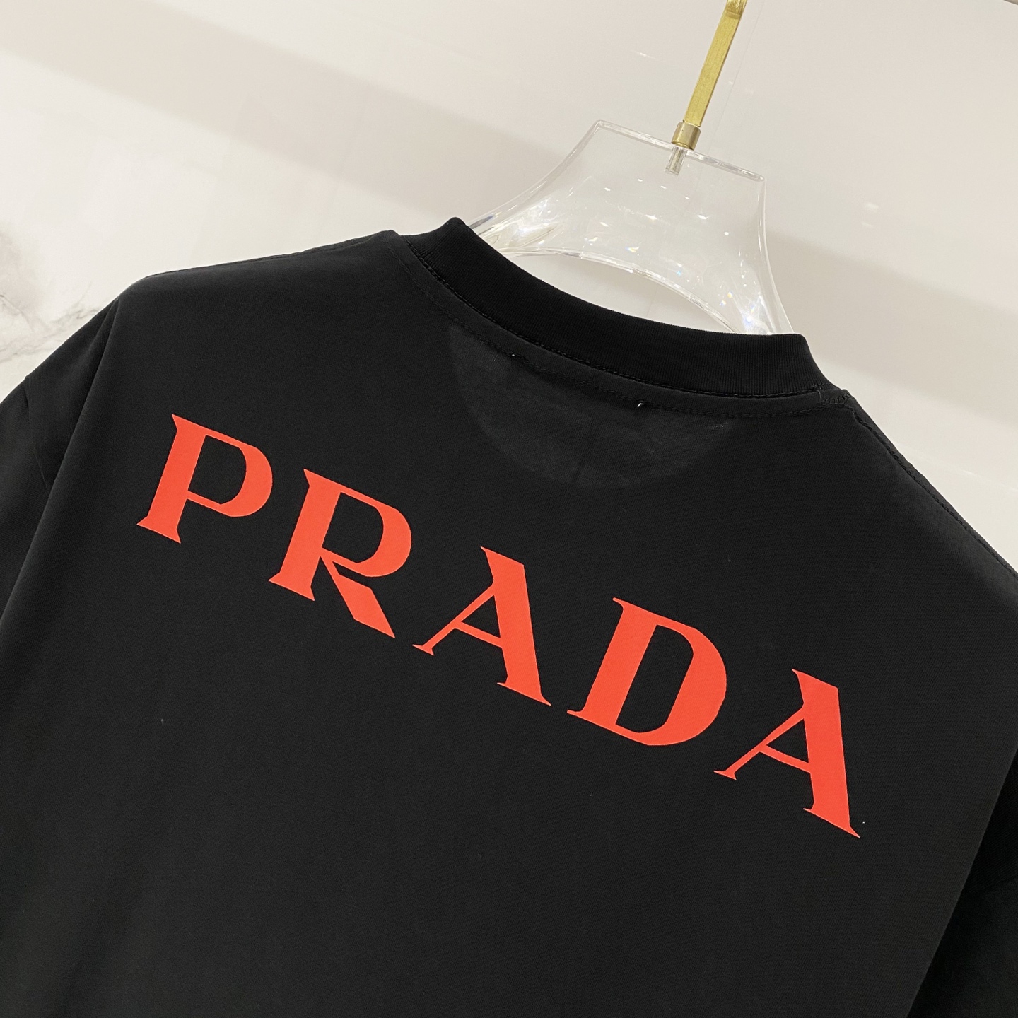 💰80
💰RADA-/普拉达-纯棉260克圆领T恤
三角形印花字母LOGO刺绣🪡标识
纯原品质 原版面料100 ％棉质
百搭时尚 轻奢潮流
吊牌 领标 洗水 三标齐全
尺码:XS-L
颜色:黑色.白色