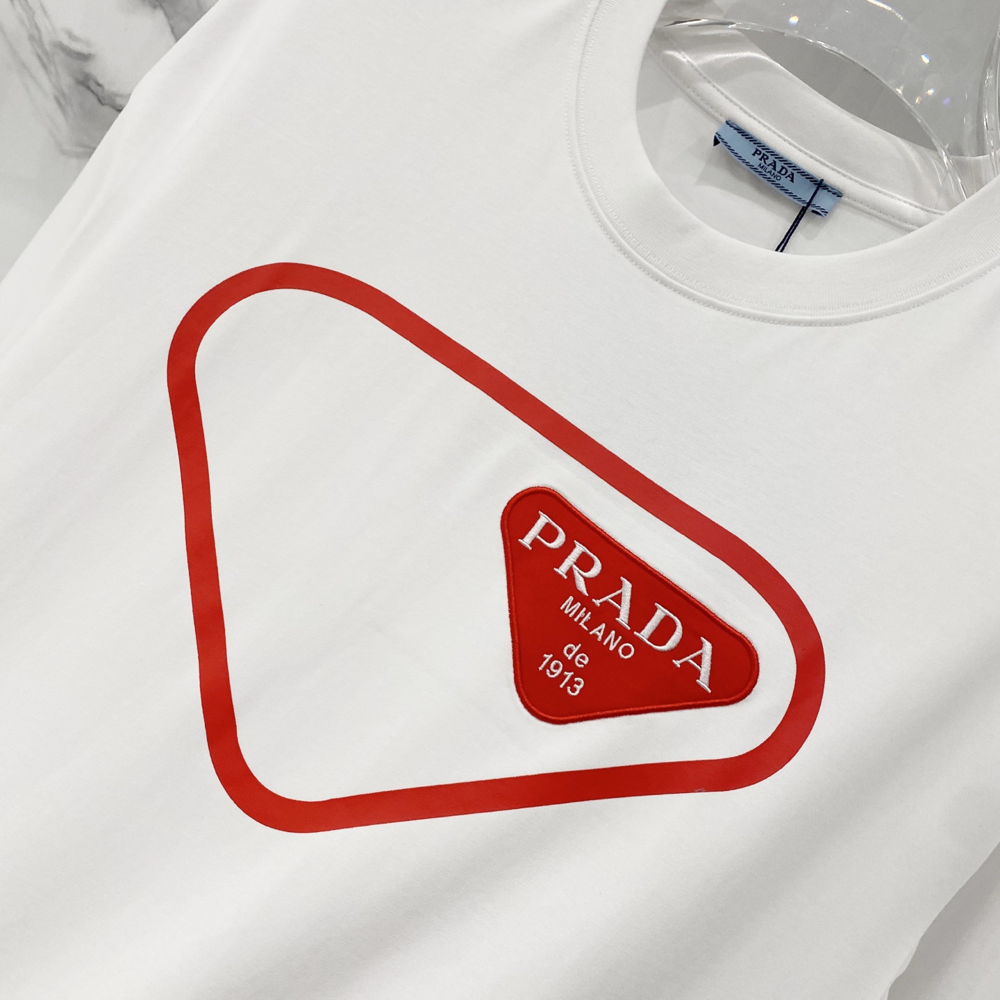 💰80
💰RADA-/普拉达-纯棉260克圆领T恤
三角形印花字母LOGO刺绣🪡标识
纯原品质 原版面料100 ％棉质
百搭时尚 轻奢潮流
吊牌 领标 洗水 三标齐全
尺码:XS-L
颜色:黑色.白色