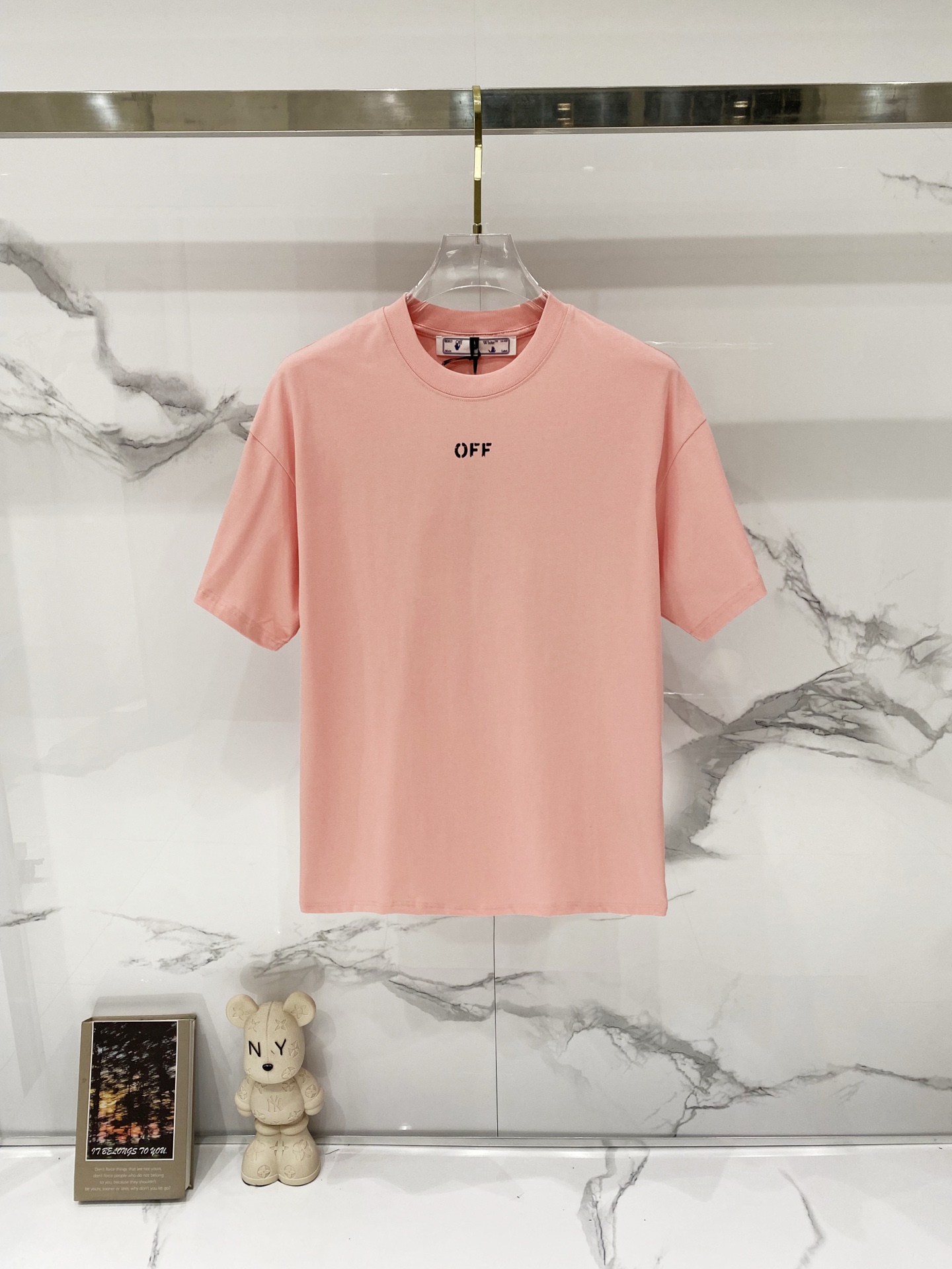 P75 OFF-white/ Camiseta de cuello redondo de algodón puro de 260 gramos, con logotipo de letras pequeñas y flecha ➡️ y …