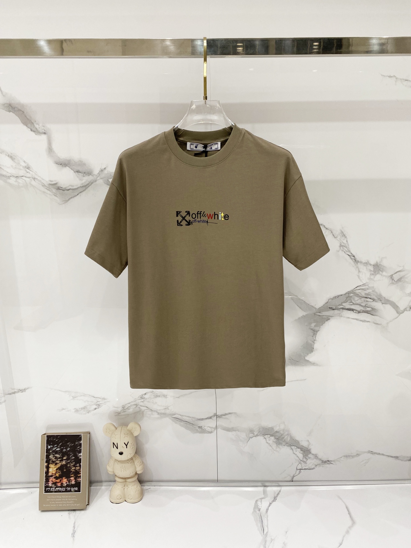 P75 OFF-white/ Camiseta de cuello redondo de algodón puro de 260 gramos, con logotipo de flechas y letras de estilo ame…