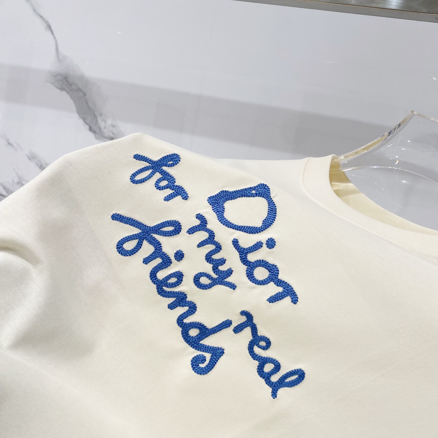 DIOR迪奥 25ss新款朋友字母签名刺绣短袖T恤-Chinese UA Cheap High Quatity Brand Clothes Bags handbags Sneakers wholesale wholesaler seller from China Factory suppliers Fashion Clothing Shoes best Quality Beautiful Price DIOR迪奥 25ss新款朋友字母签名刺绣短袖T恤
