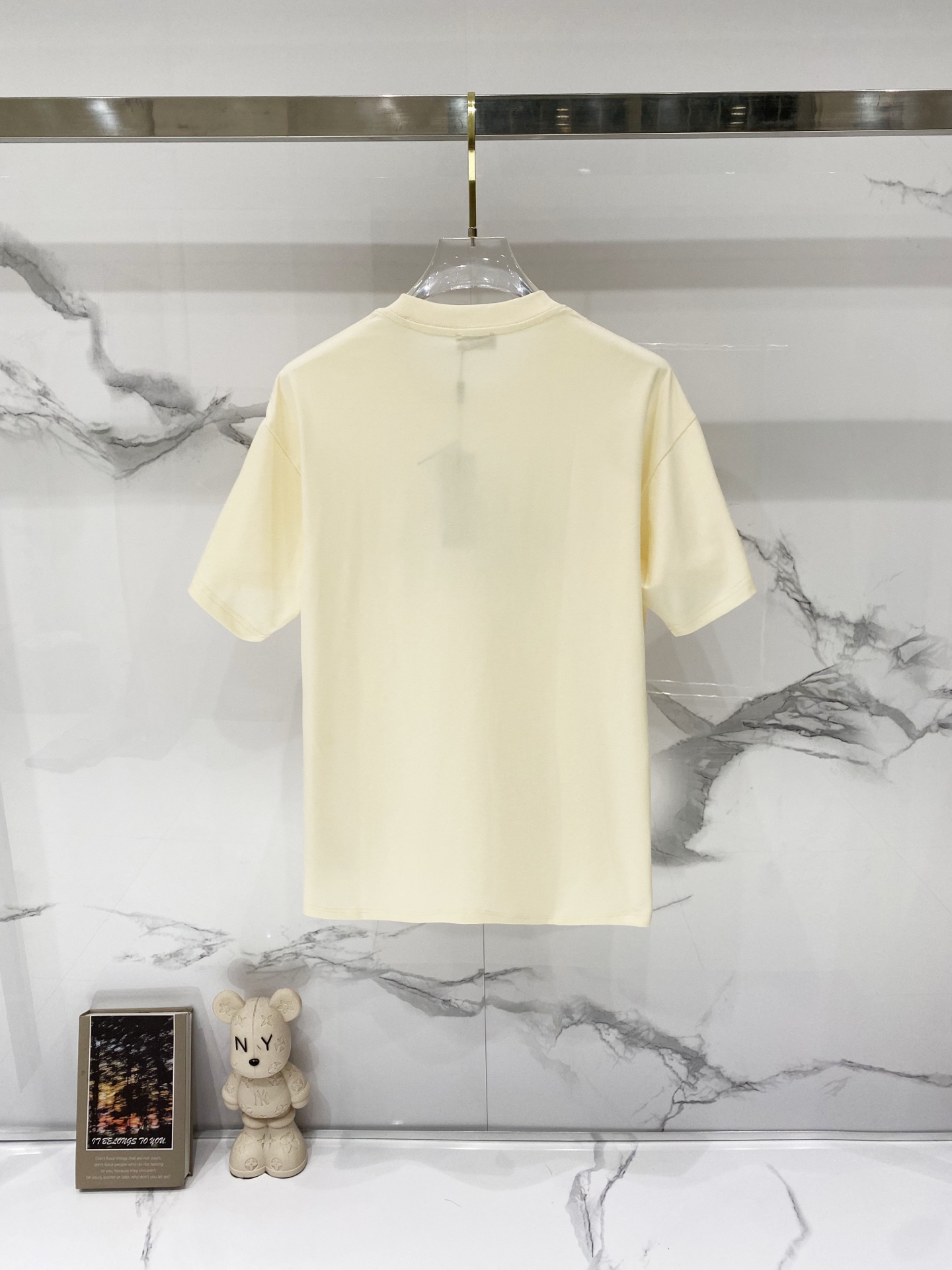 DIOR迪奥 25ss新款朋友字母签名刺绣短袖T恤-Chinese UA Cheap High Quatity Brand Clothes Bags handbags Sneakers wholesale wholesaler seller from China Factory suppliers Fashion Clothing Shoes best Quality Beautiful Price DIOR迪奥 25ss新款朋友字母签名刺绣短袖T恤