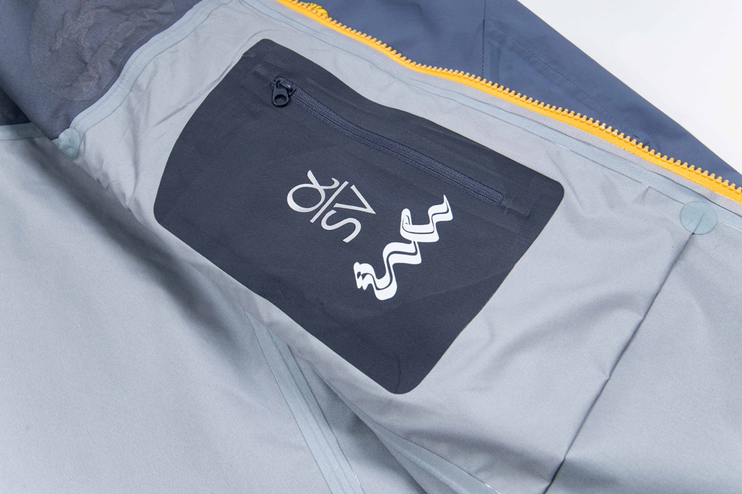 Limited Edition Charge Jacket ❗ Built in search and rescue deviceThe - Clothes 7