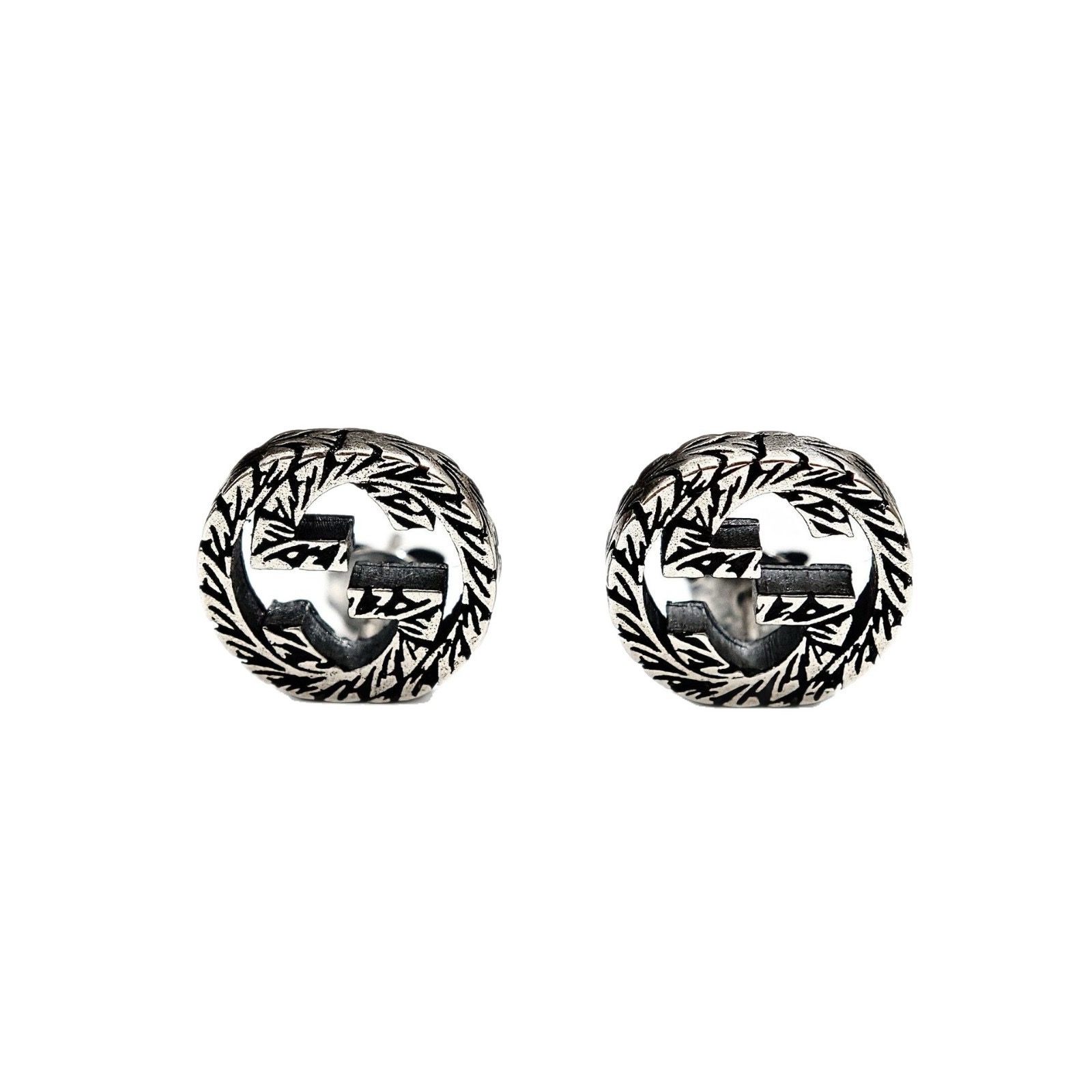 NO:381562,Gucci Double G carved earrings Classic must-have model 925 sterling silver material Retro and old engraved pattern Double G logo simple and fashionable Men and women, boutique jewelry, gucci, pure silver19860909古驰 双G雕刻耳钉 经典必入款 925纯银材质 复古做旧  镌刻图案双G标志简约时尚 男女同款,饰品精品,gucci,pure silver,Jewelry