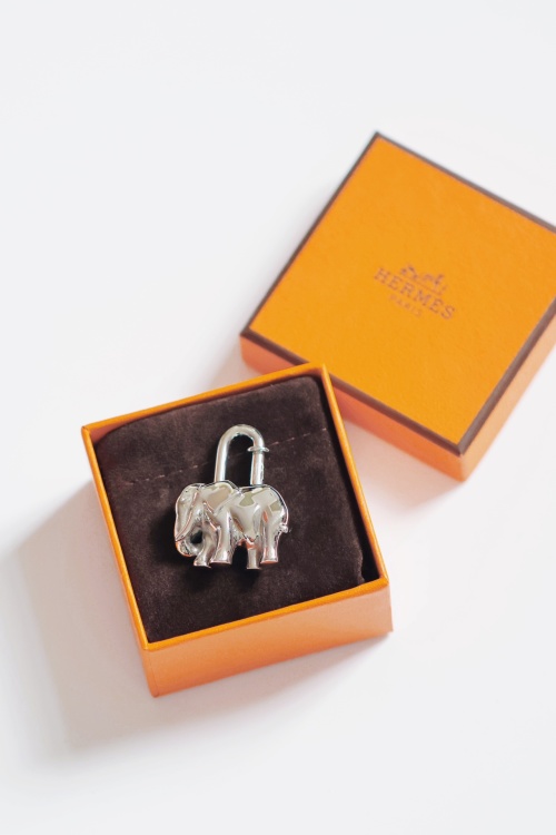 Hermès Vintage Elephant Padlock Charm Pendant Necklace in Silver 1 Hermès Vintage Elephant Padlock Charm Pendant Necklace in Silver