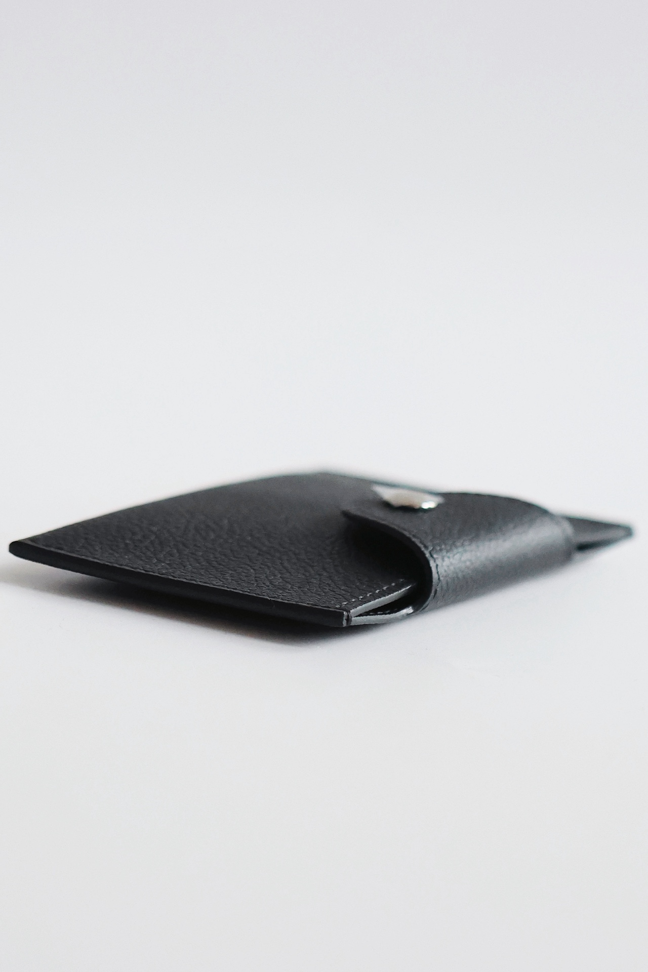 Elegant Black Leather Card Holder with Palladium Snap Closure - Compact Design 3 i1747817806 3742 2