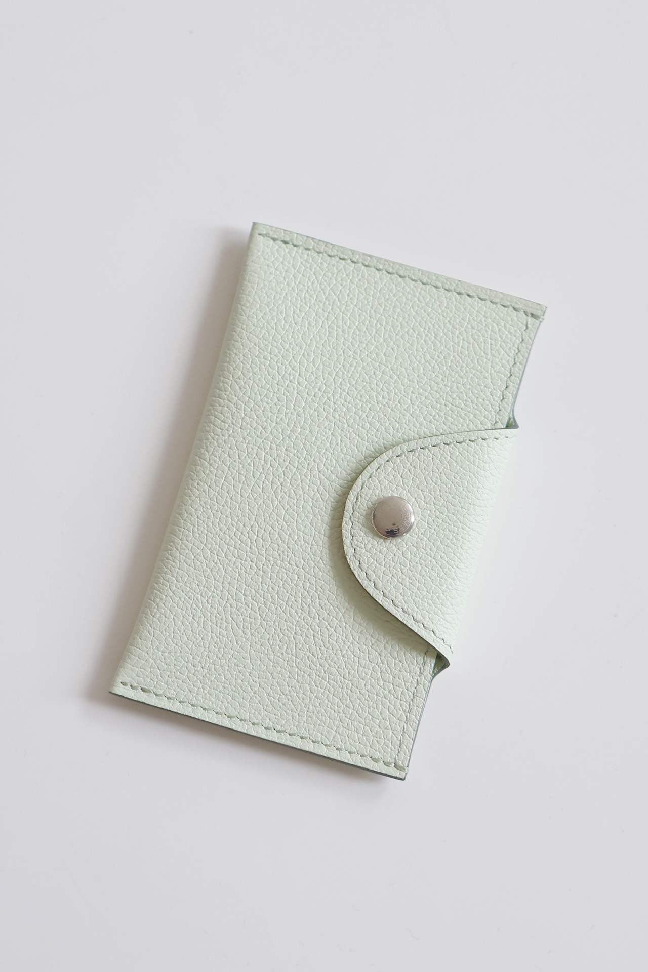 Evercolor Leather Card Holder with Palladium Hardware - Chic and Functional 2 i1747817987 5437 4