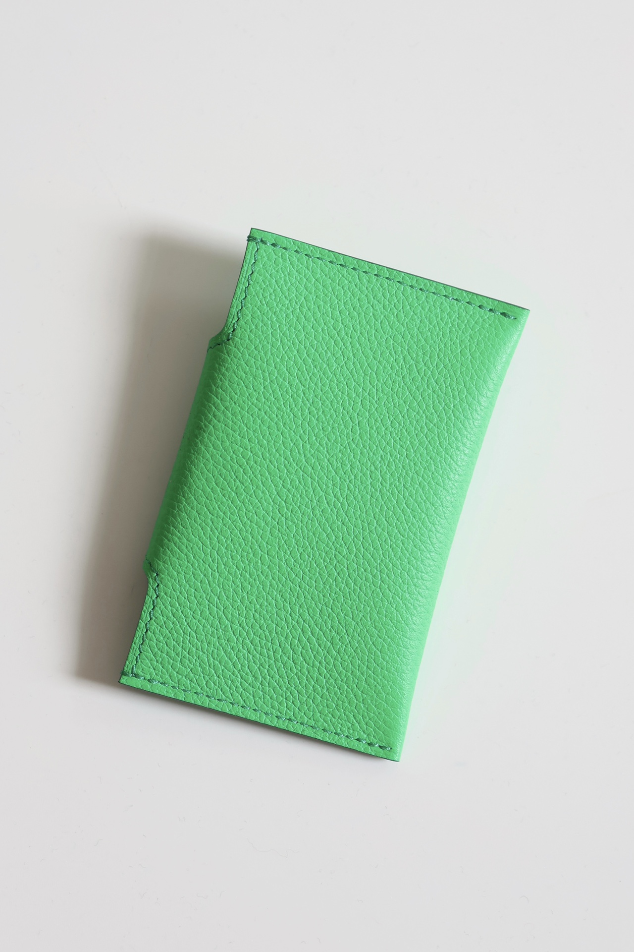 Hermes Evercolor Leather Card Holder with Saddle Stitch and Palladium Hardware 6 i1747818320 2014 0