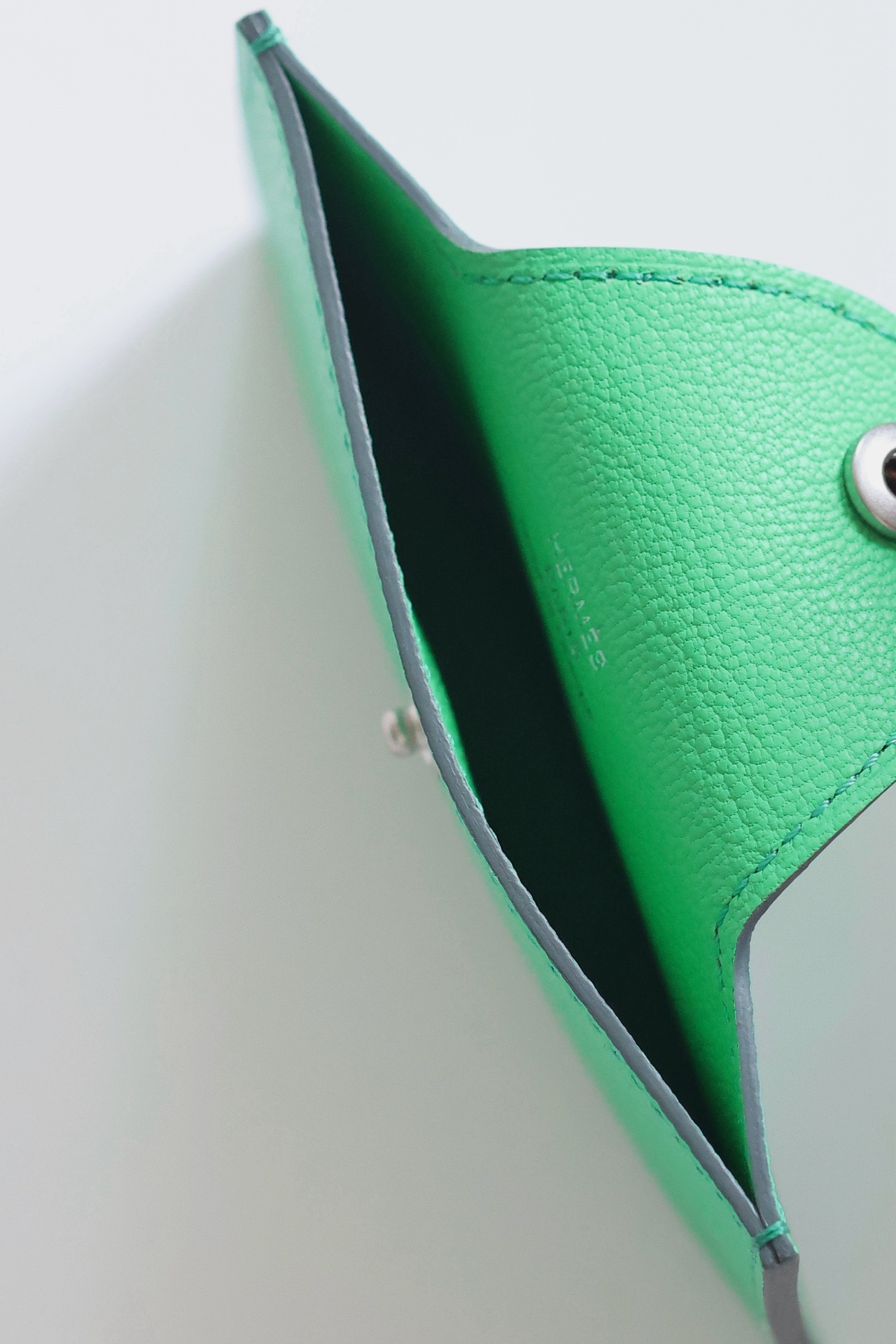 Hermes Evercolor Leather Card Holder with Saddle Stitch and Palladium Hardware 4 i1747818320 8919 5