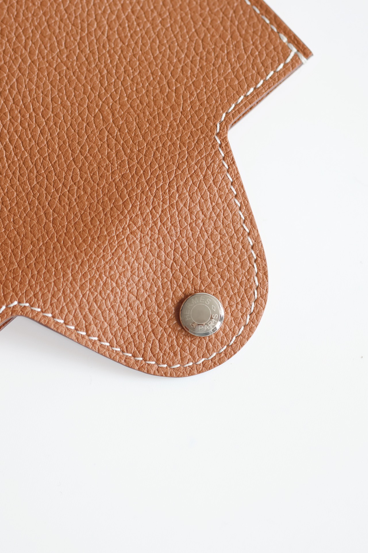 Elegant Leather Card Holder Wallet with Snap Closure - Compact & Stylish 6 i1747818350 9993 4