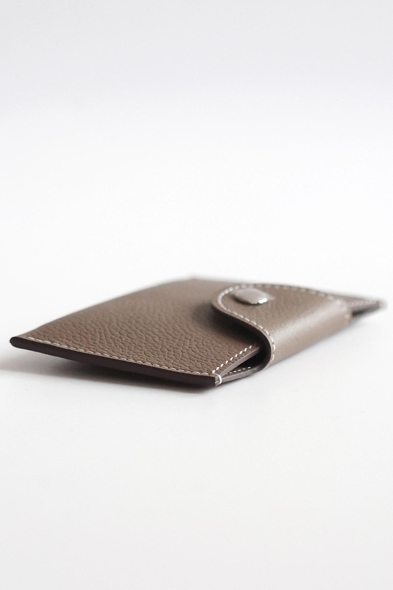 Elegant Evercolor Leather Card Holder with Palladium Snap Closure (Taupe) 3 i1747818427 5592 3