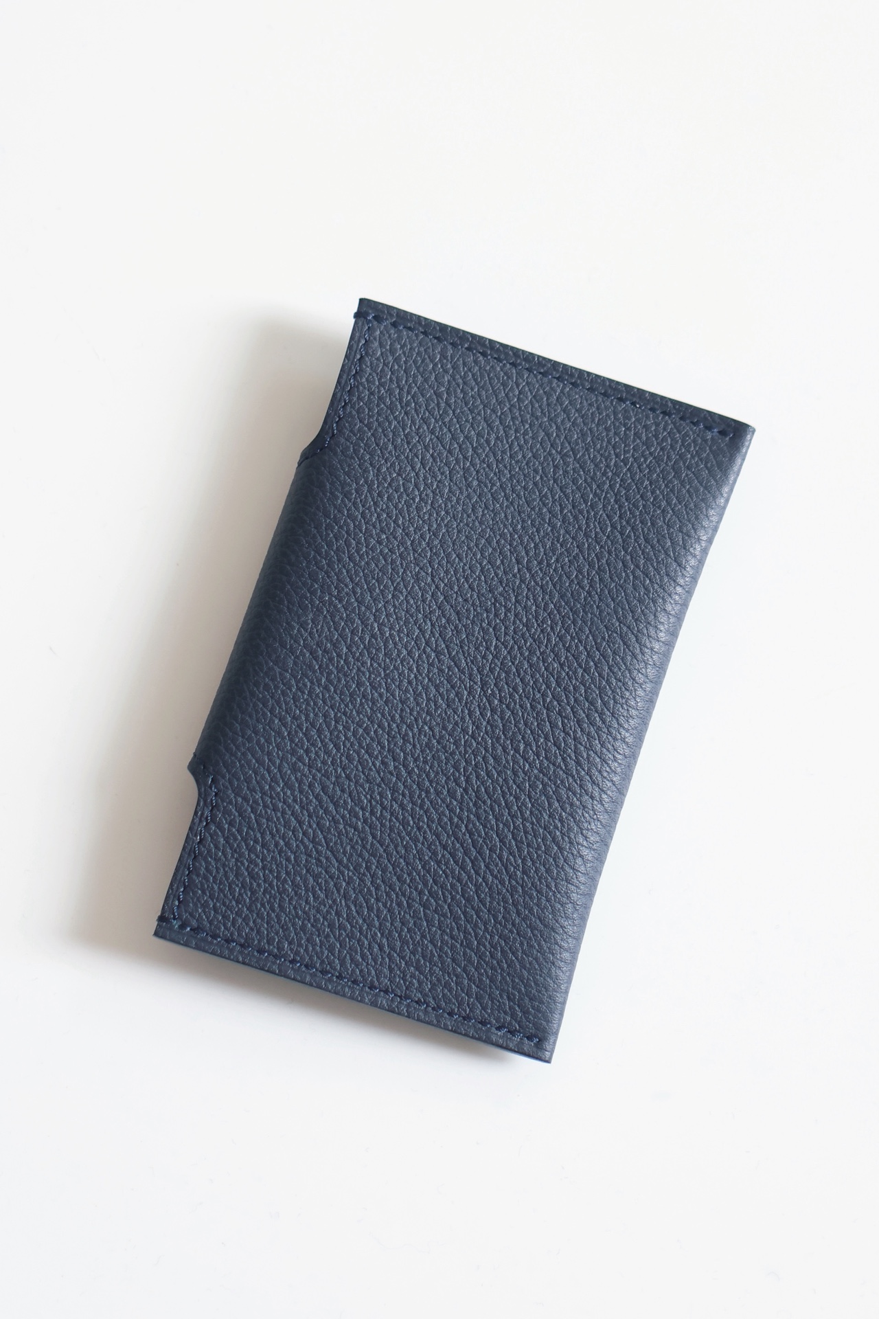 Hermes Evercolor Leather Card Holder with Palladium Snap – Elegant & Compact 16 i1747818471 5703 4