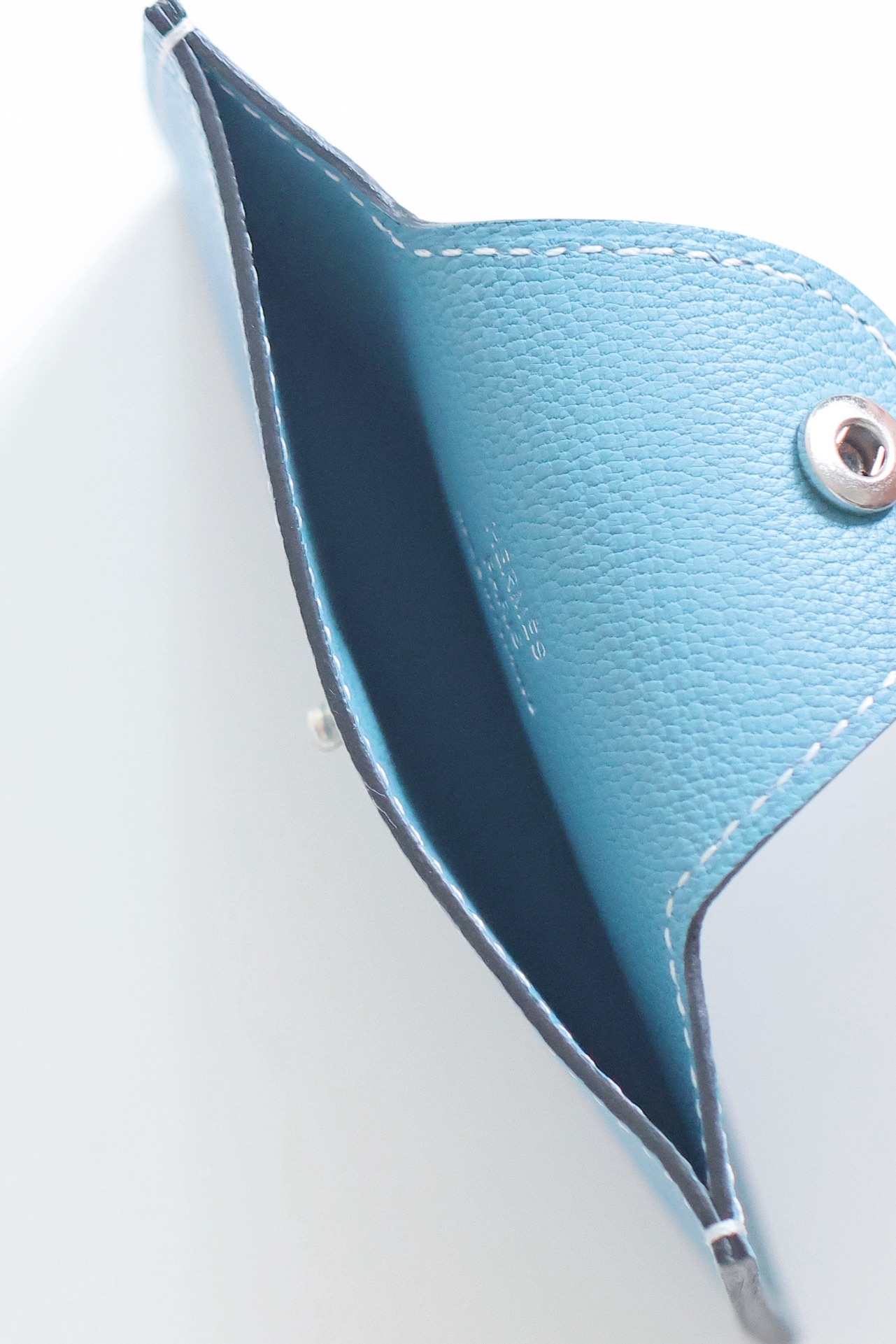 Hermes Evercolor Leather Card Holder with Saddle Stitch and Palladium Hardware 14 i1747818507 1055 4