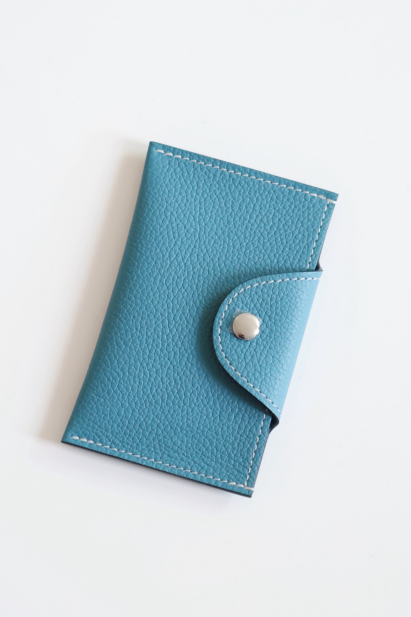 Hermes Evercolor Leather Card Holder with Saddle Stitch and Palladium Hardware 11 i1747818507 3241 0