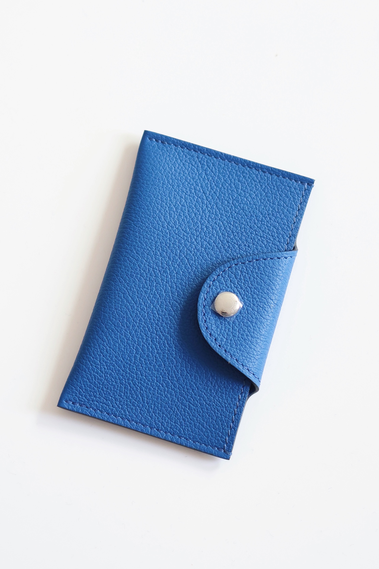 Hermès IDE-022 Blue Evercolor Leather Card Holder with Palladium Hardware 2 i1747818541 7187 5