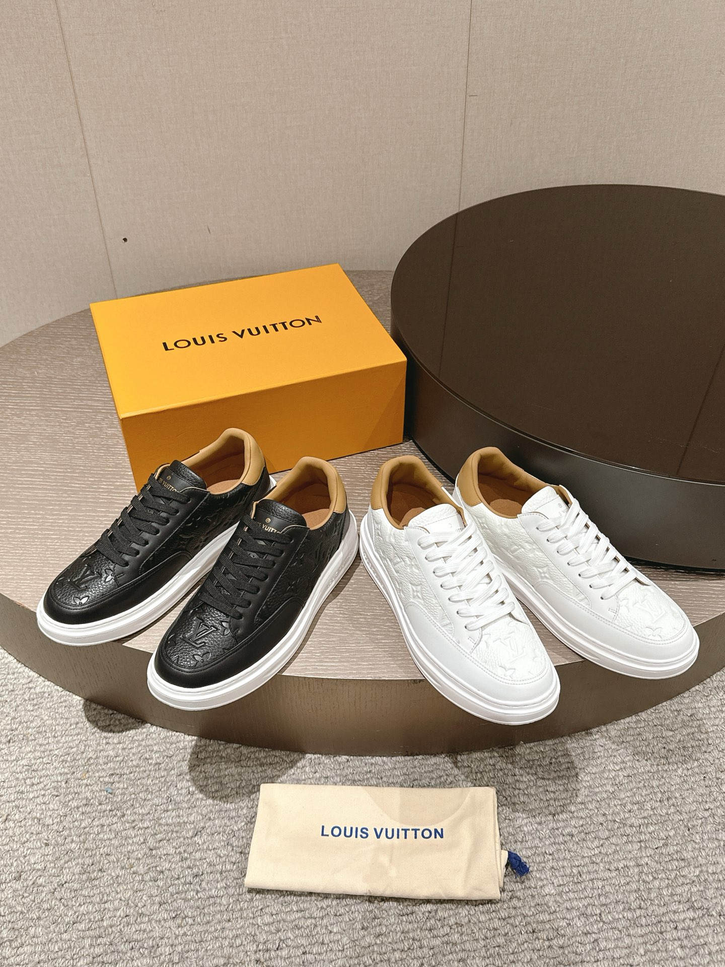 NO:232580,LV25 new model, small white shoes, counter window selling model, size 39-45, casual shoes/sports shoes, louis vuitton, sneakers19860909LV25新款 小白鞋专柜橱窗热卖款 码数39-45,休闲鞋/运动鞋,louis vuitton,sneakers,Women's Shoes