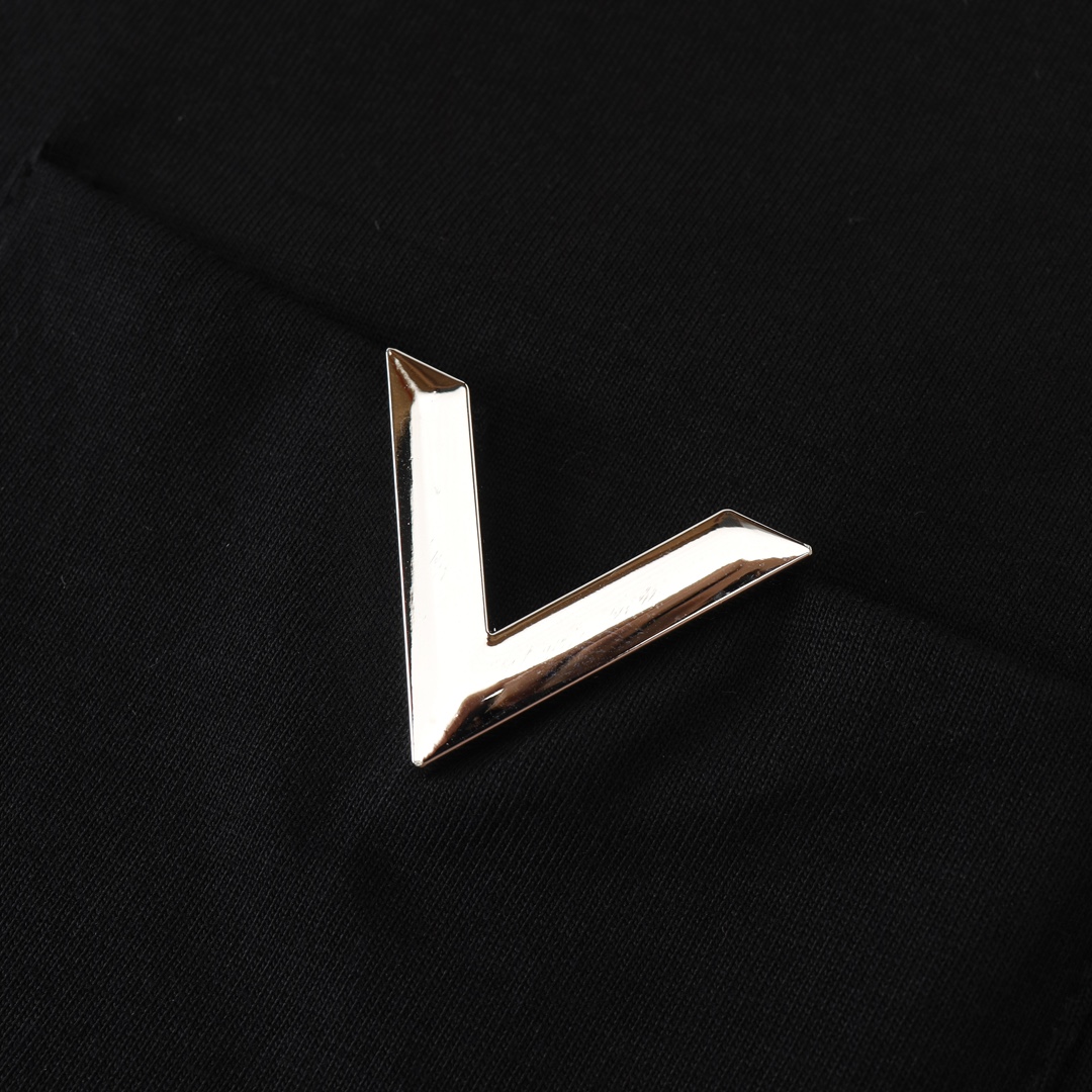 High Quality Valentino V Letter Logo T-Shirt with 270g Cotton Fabric - 图片 6