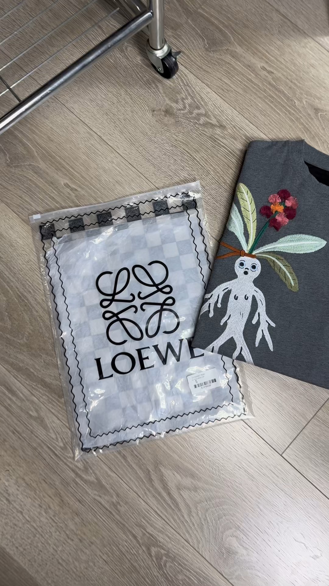 Loewe Kleding T-Shirt Borduurwerk Unisex Lente/Zomercollectie Korte mouw