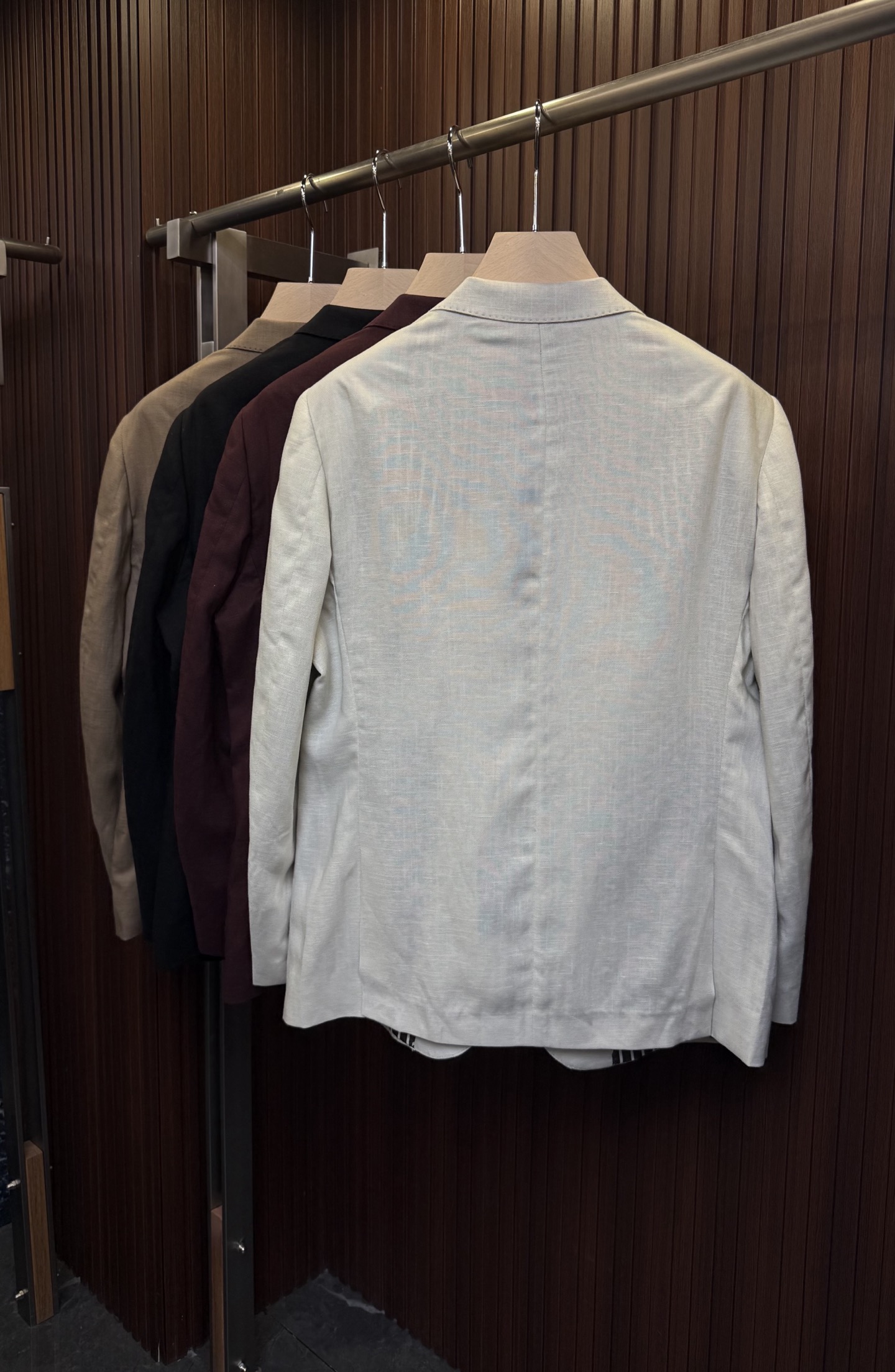 77X08loro Piana*2026New New·麻料西装新款颜色 白 红 黑 卡其码数 48-5