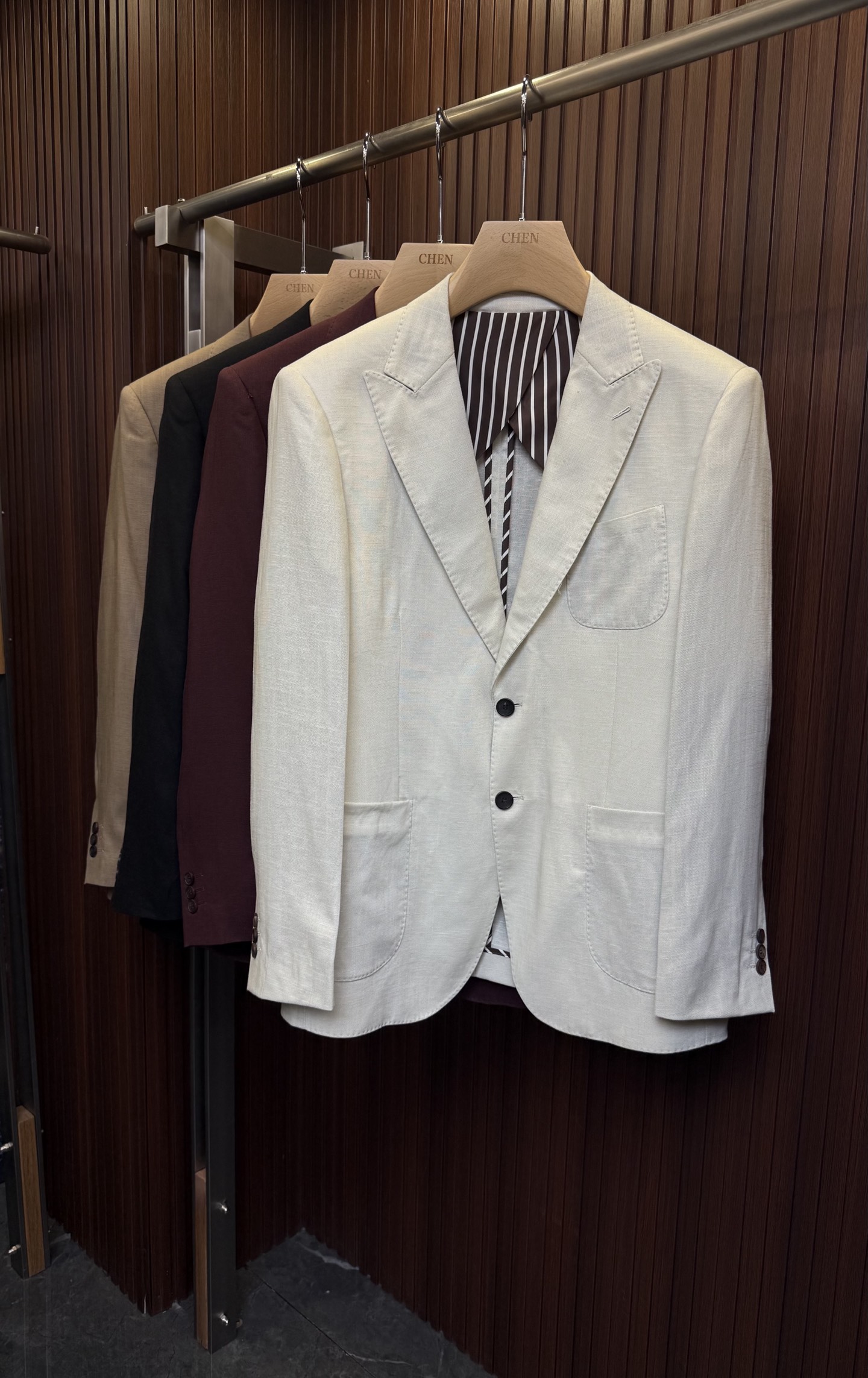 77X08loro Piana*2026New New·麻料西装新款颜色 白 红 黑 卡其码数 48-5