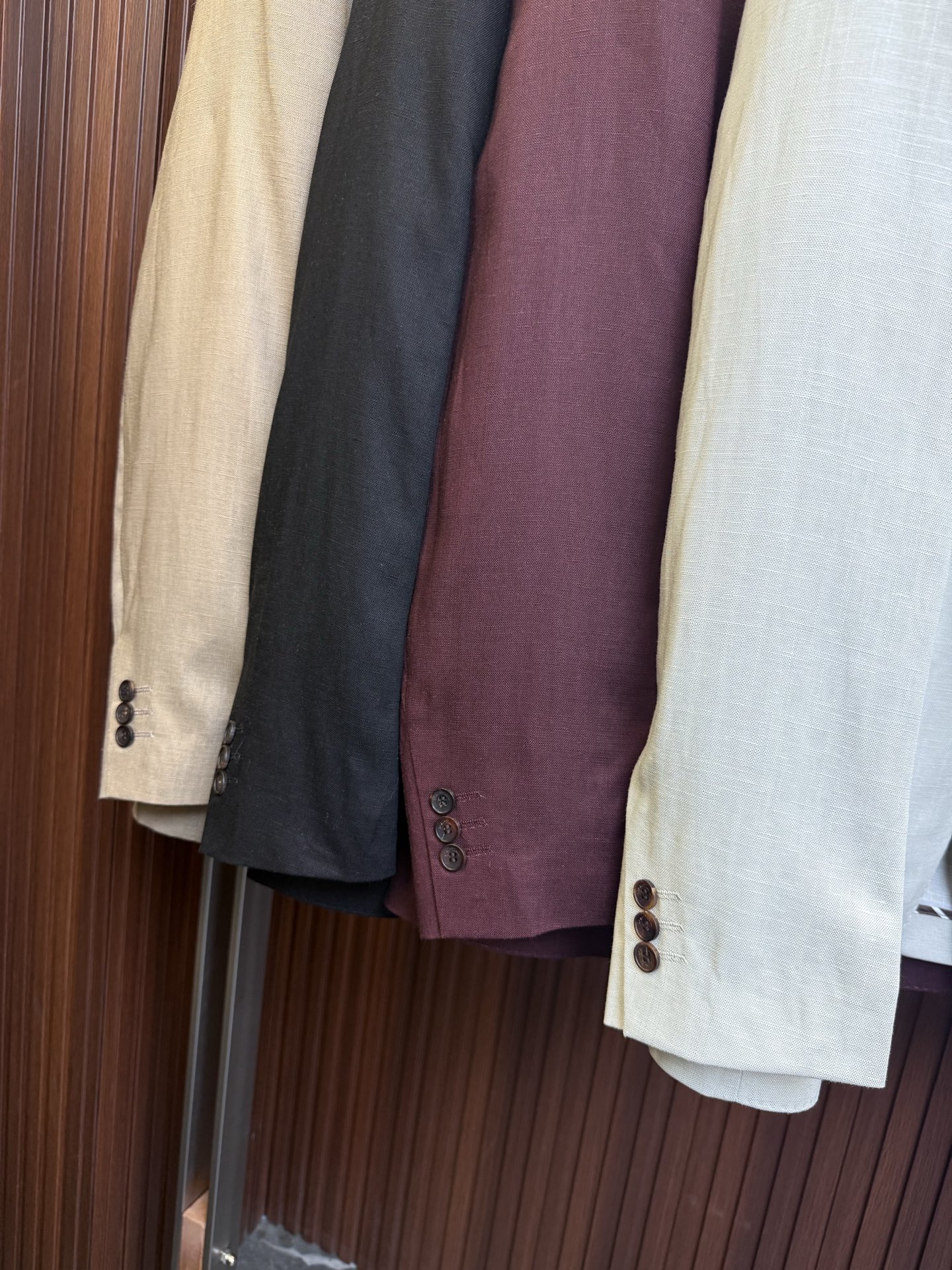 77X08loro Piana*2026New New·麻料西装新款颜色 白 红 黑 卡其码数 48-5