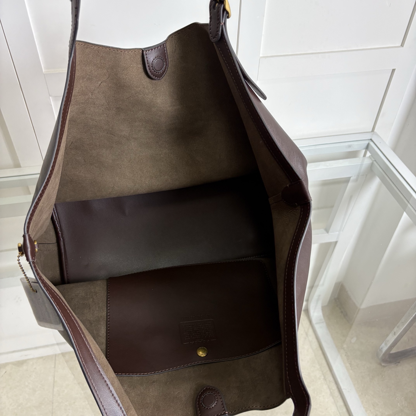 新款托特 CAM00ブラウン - スタイリッシュなデザインと実用性