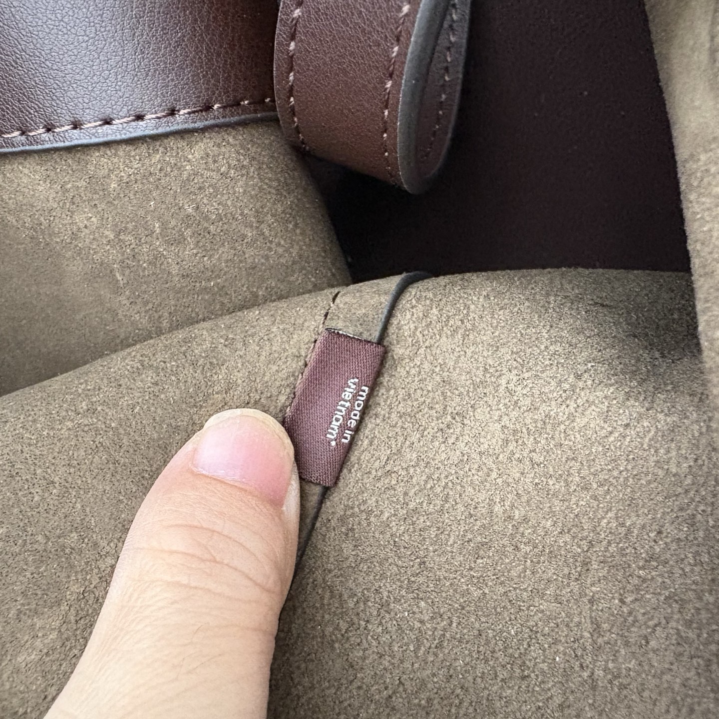 新款托特 CAM00ブラウン - スタイリッシュなデザインと実用性