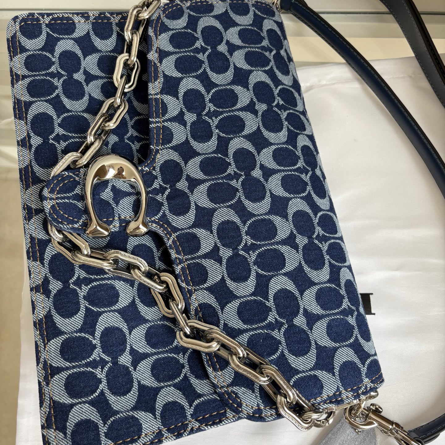 COACH 蔻驰 レディース チェーン タビー 30 ショルダーバッグ 老花