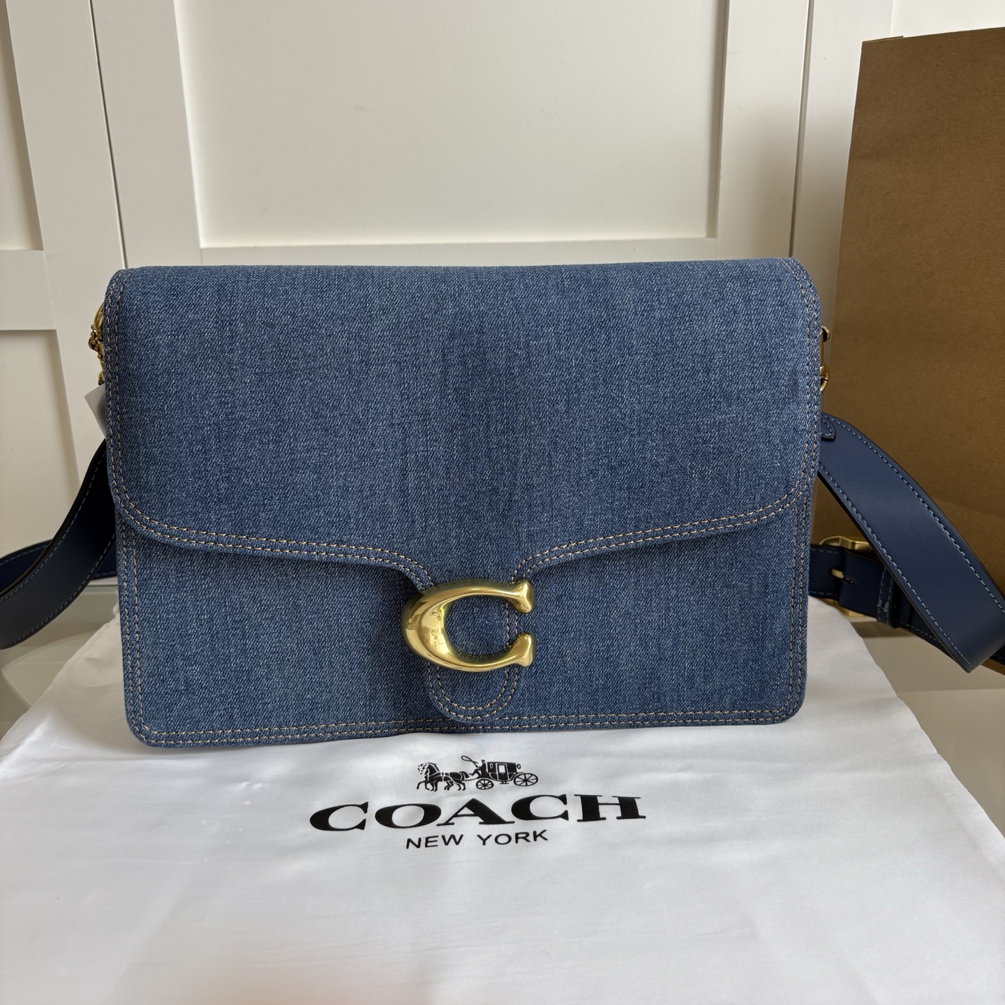 COACH 蔻驰 レディース チェーンタビー 30号 腋下包 高級感 通勤